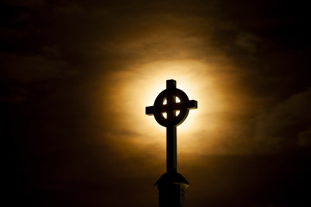 Celtic_Moon_Cross.jpg