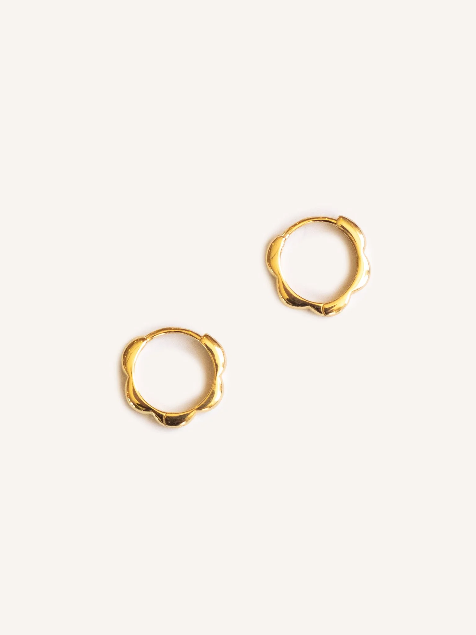 Lola Flower Hoops