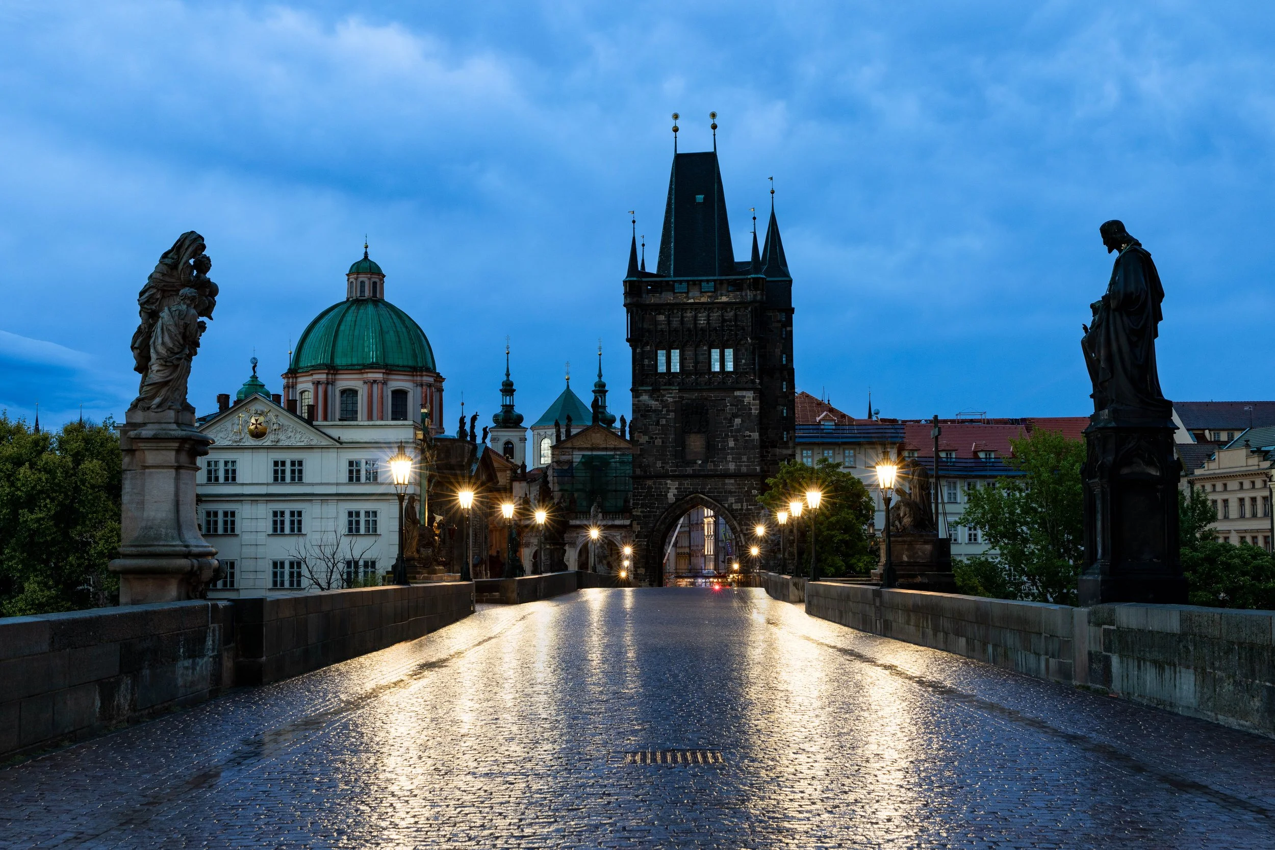 Charles_Bridge_East_01.jpg
