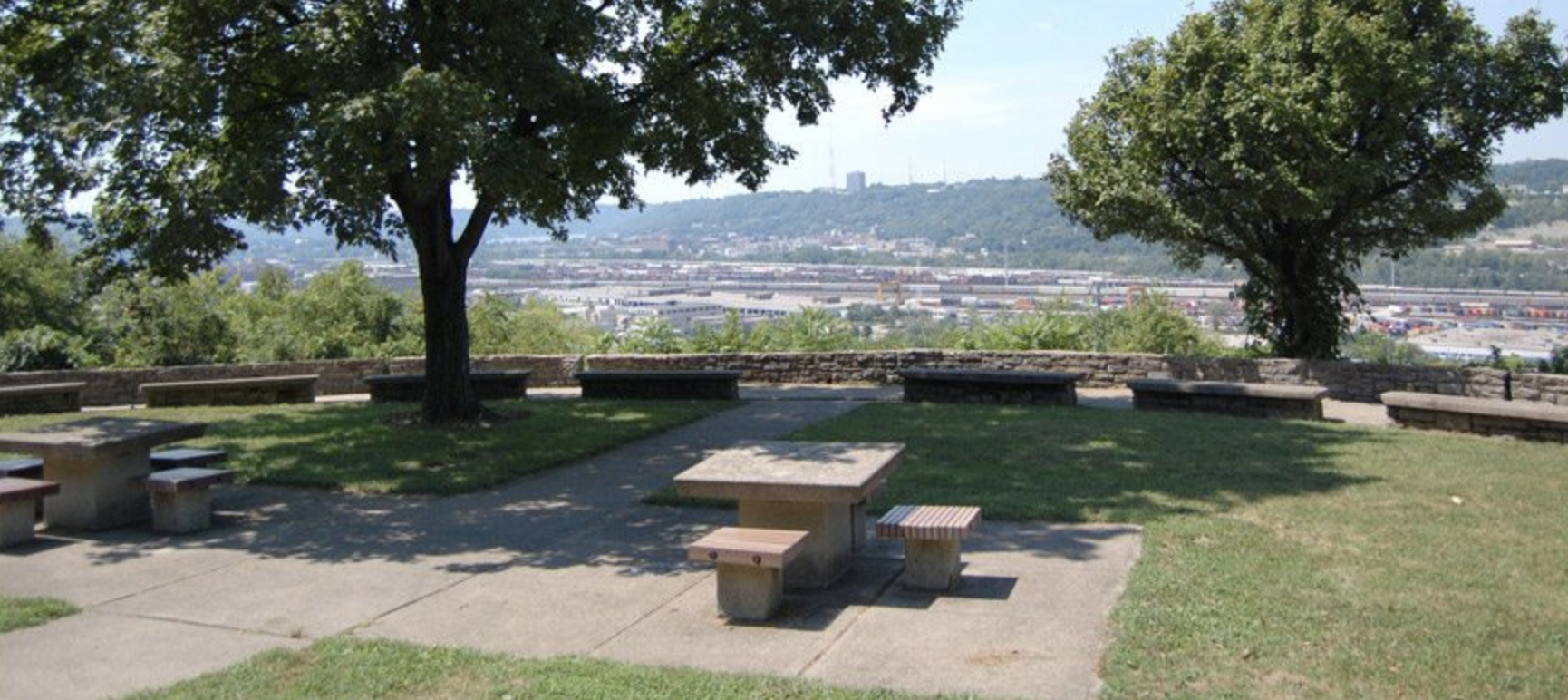 Fairview Park’s overlook onto Cincinnati. Image from: cincinnatiparks.com/central/fairview-park/