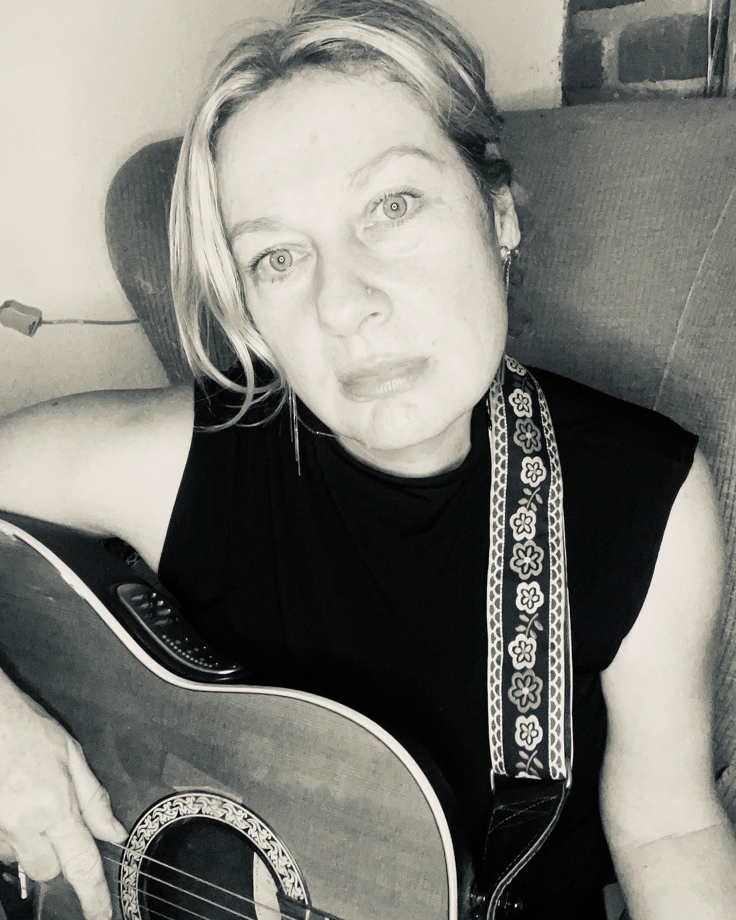 Working on a new song. Can&rsquo;t get enough of it. That&rsquo;s a good sign. 

#song #songwriter #followme