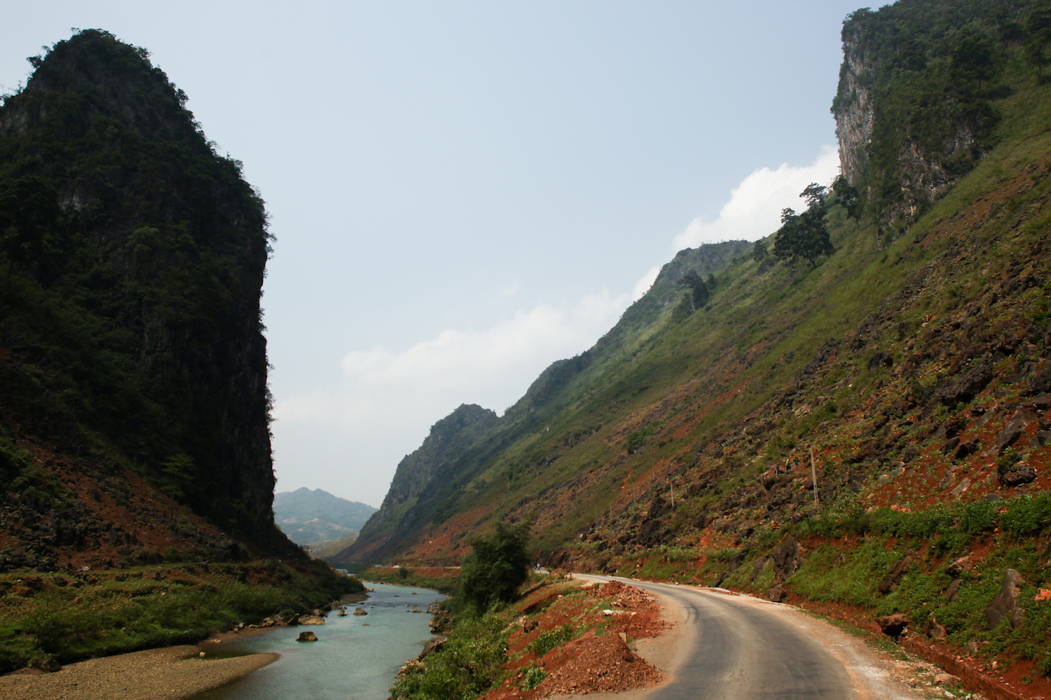 On the road to Dong Van