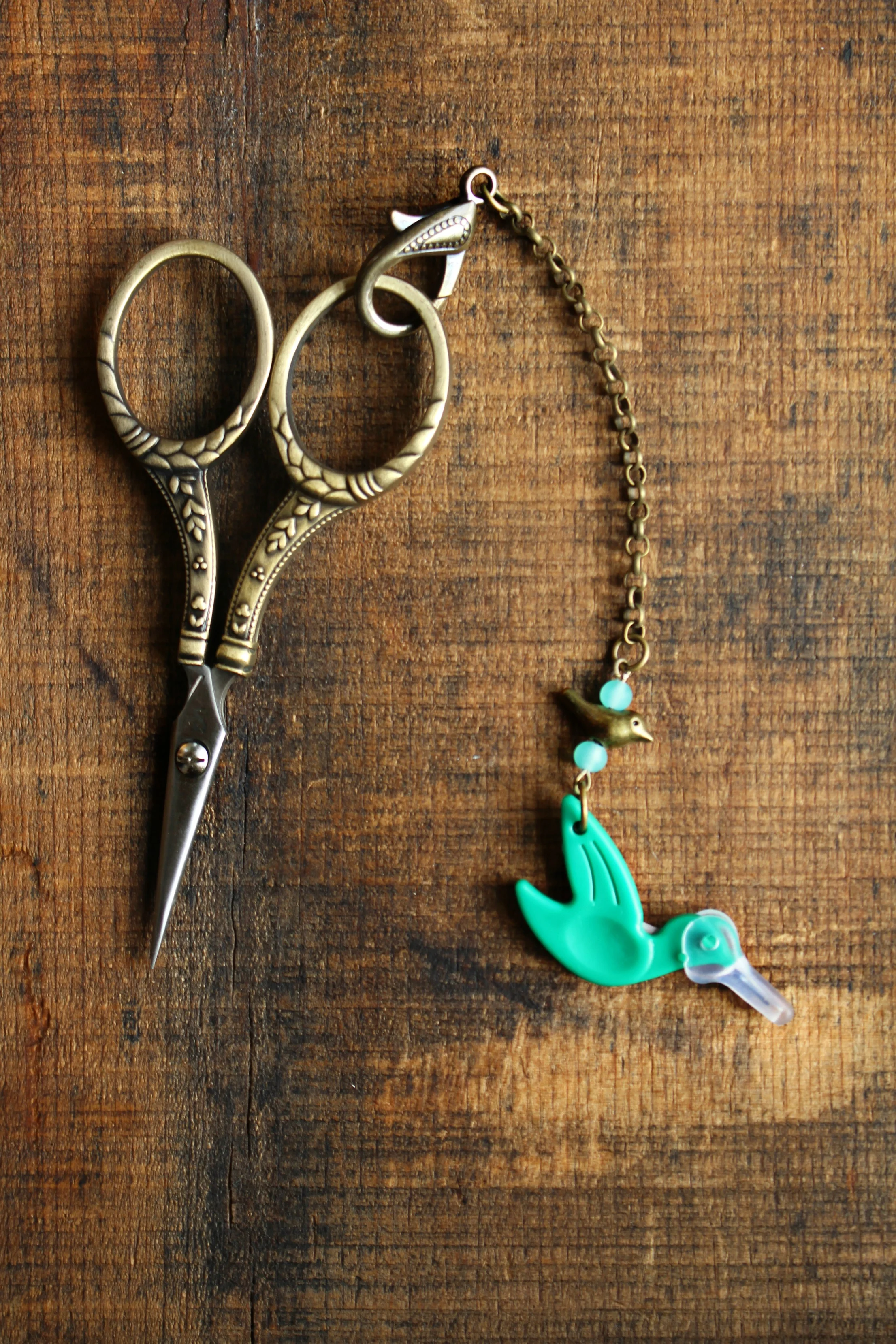 Hummingbird chain 3.jpg