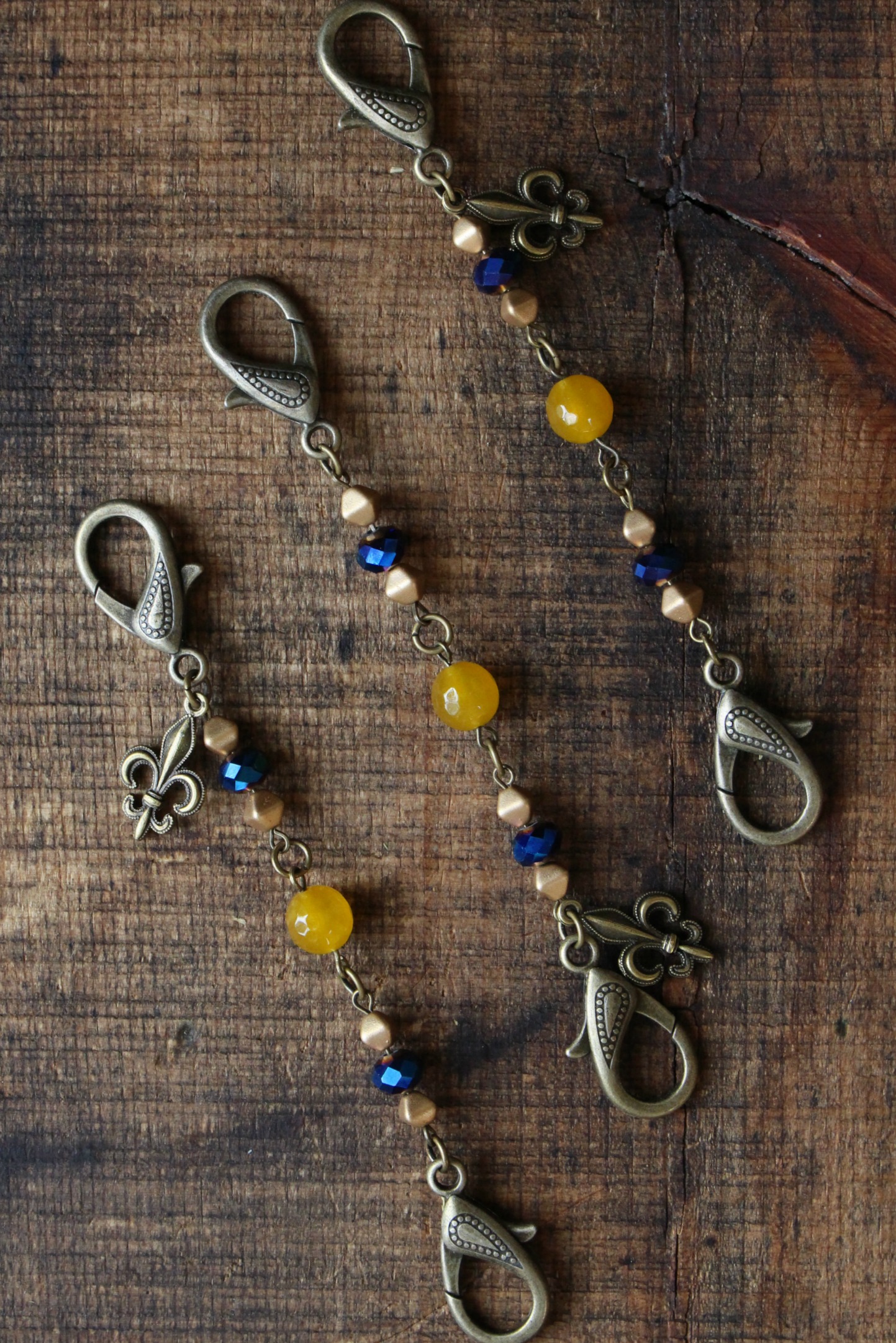 fluer di lis chains.jpg