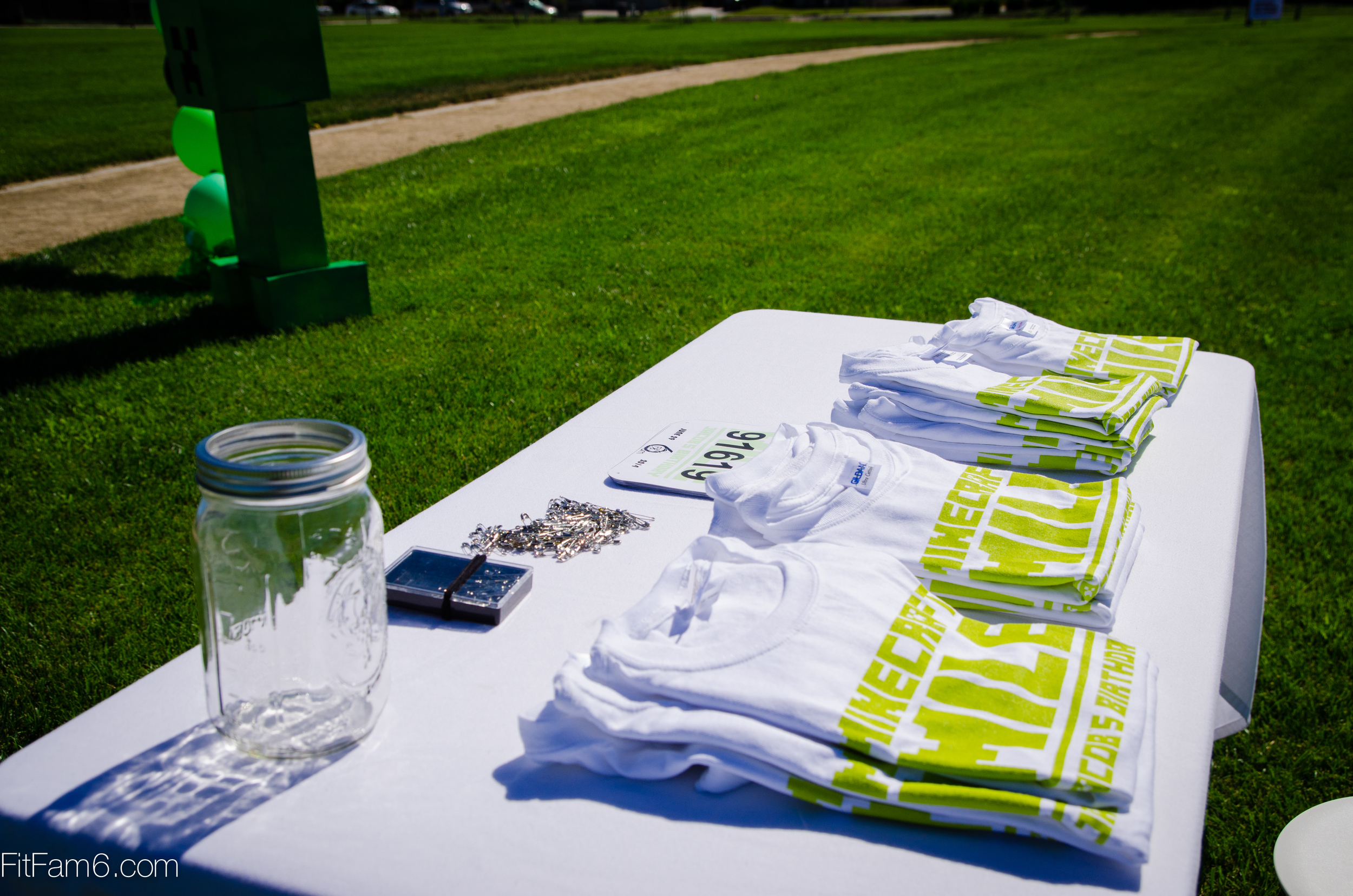 jv minecraft mile registration table-DVB_8764.jpg