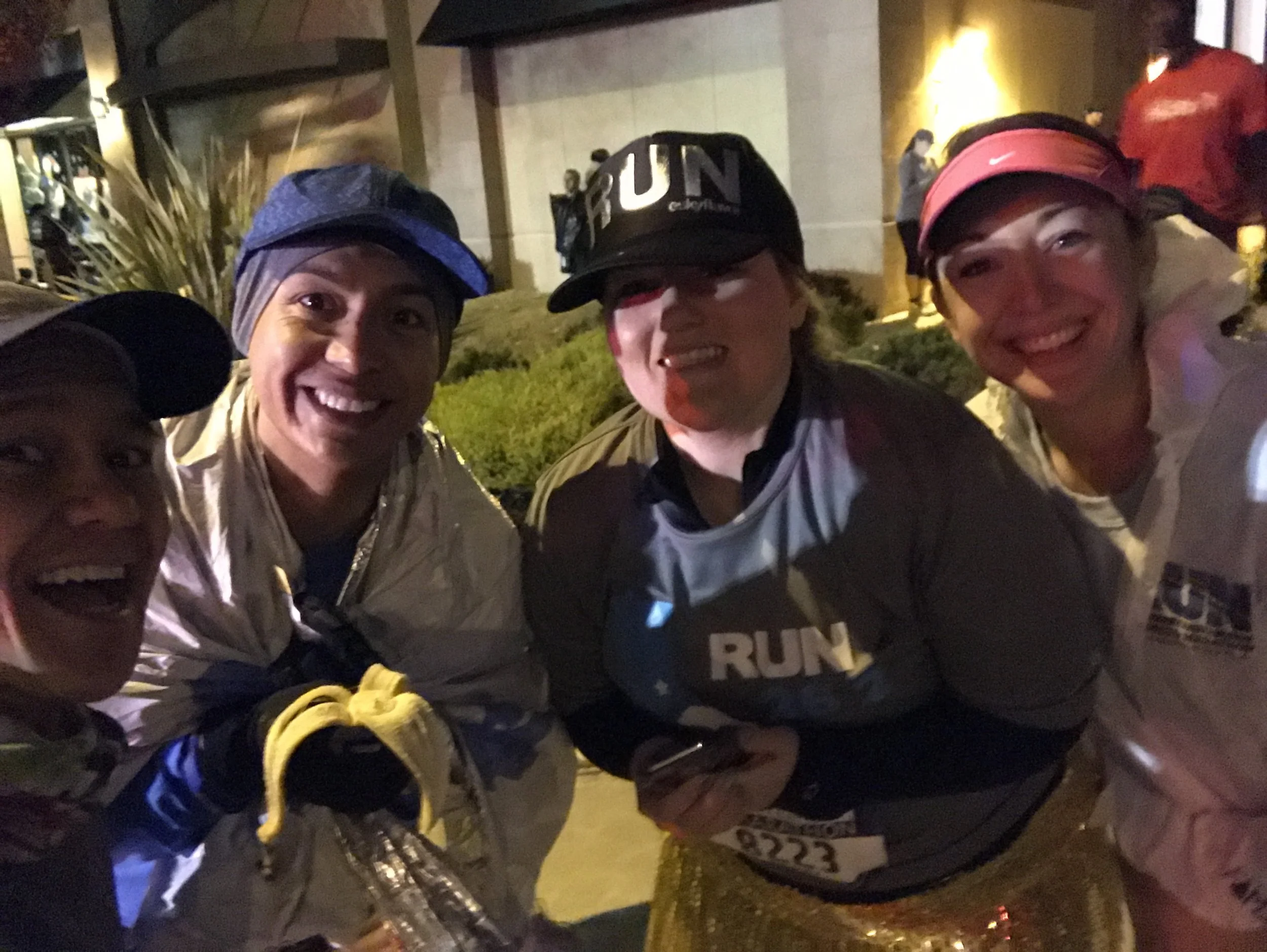 Look, it's @blingwhore , @smashlyblink and @runstrongrun !