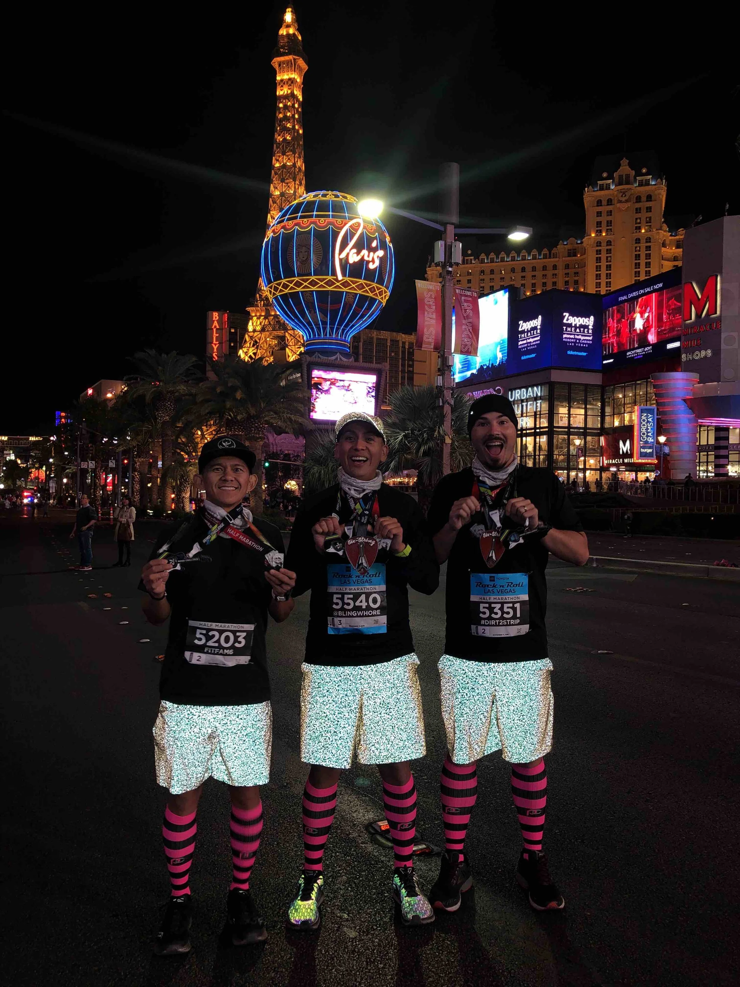 There’s nothing like standing in the middle of the Las Vegas Strip. Told you about those @lululemon shorts (SW 2018).