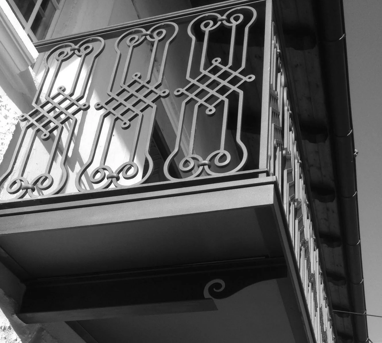 Kunstschmiede_Scherer_Balkon_Rekonstruktion_4.jpg