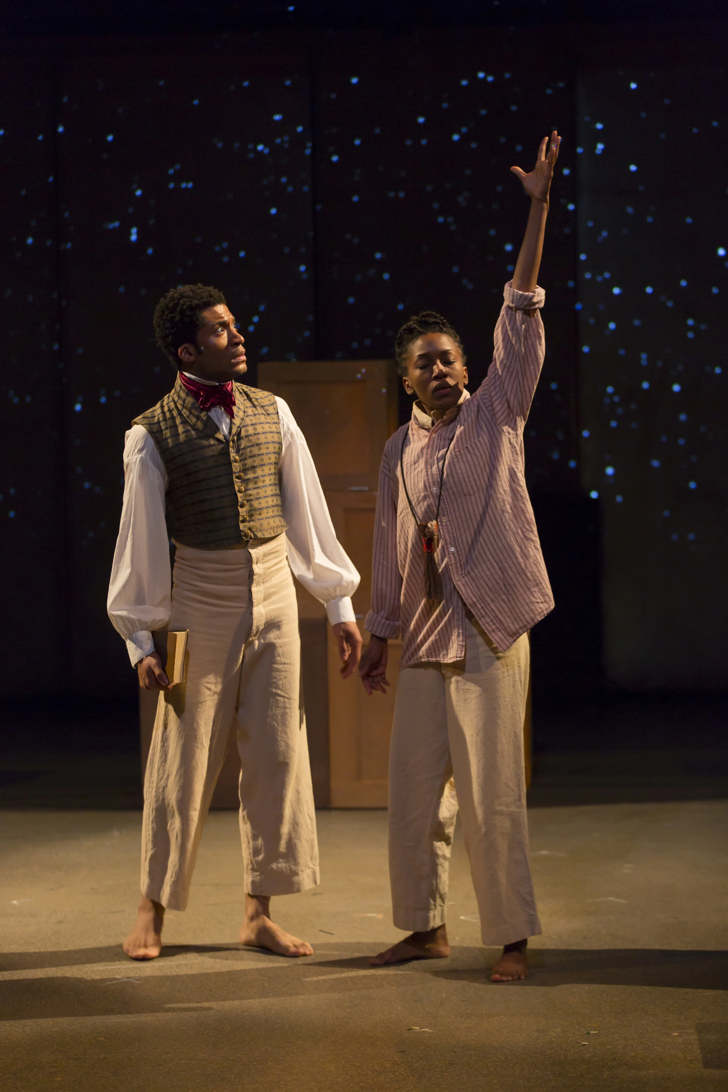 bodies_travel lauren and friend with stars_0076.JPG