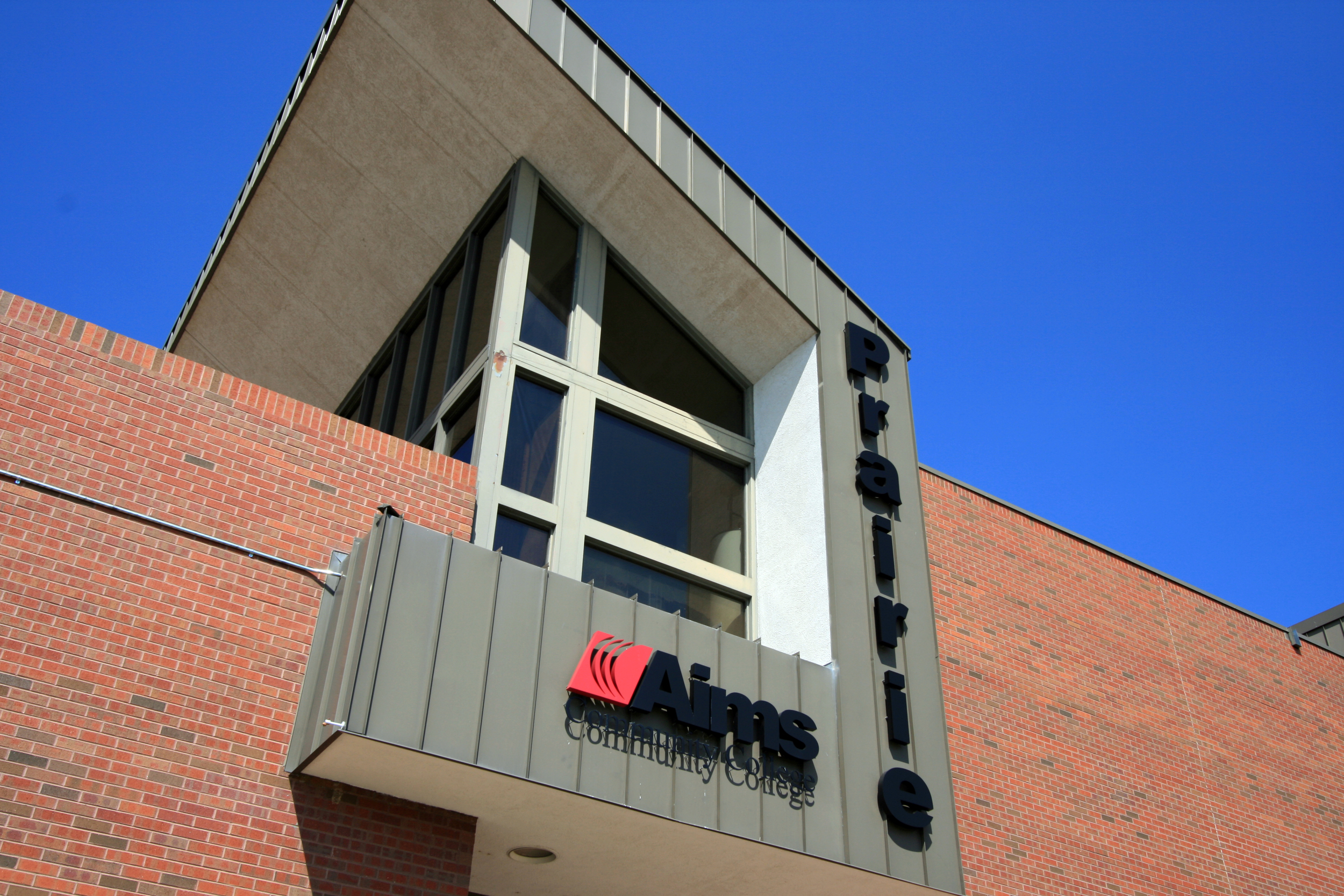 00 Exterior 06.jpg