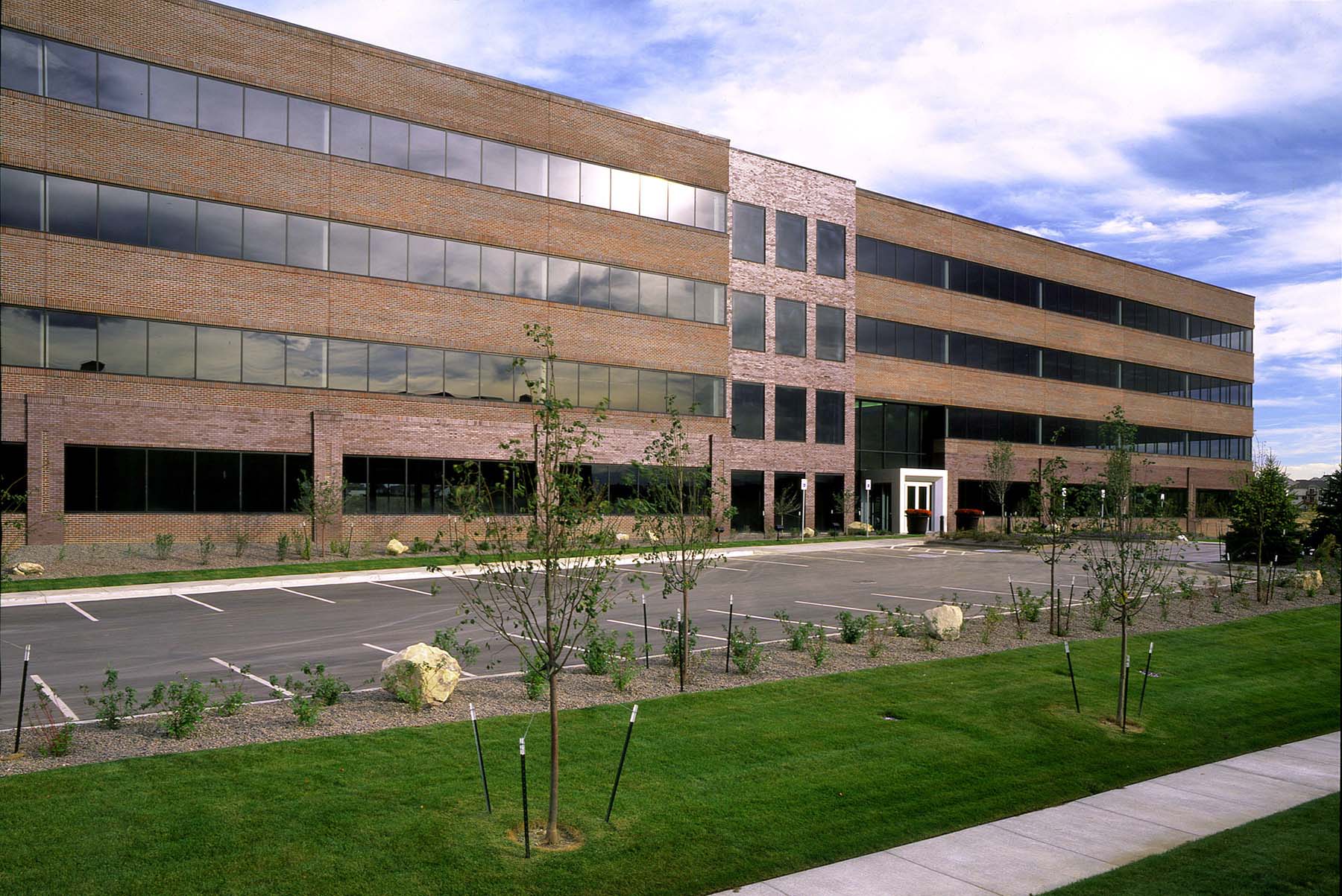 CHURCH RANCH - 122,823 SF Core and Shell Office Building with 30,565 sf Parking Garage