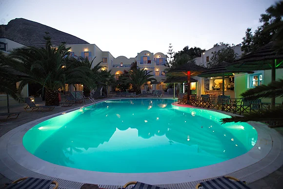 zephyros_hotel.jpg