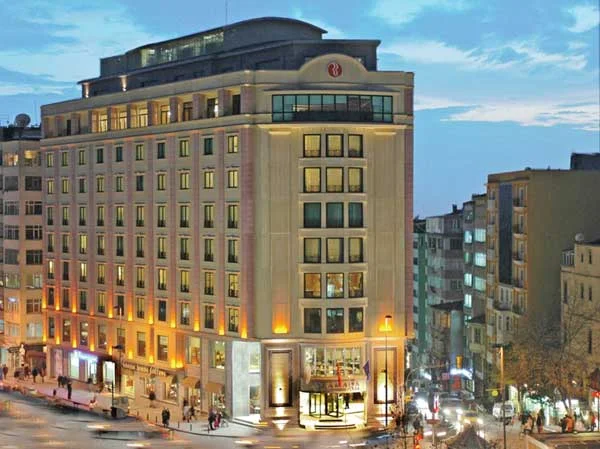 ramada_plaza1-tarih-28.07.2009.12.34.14.jpg