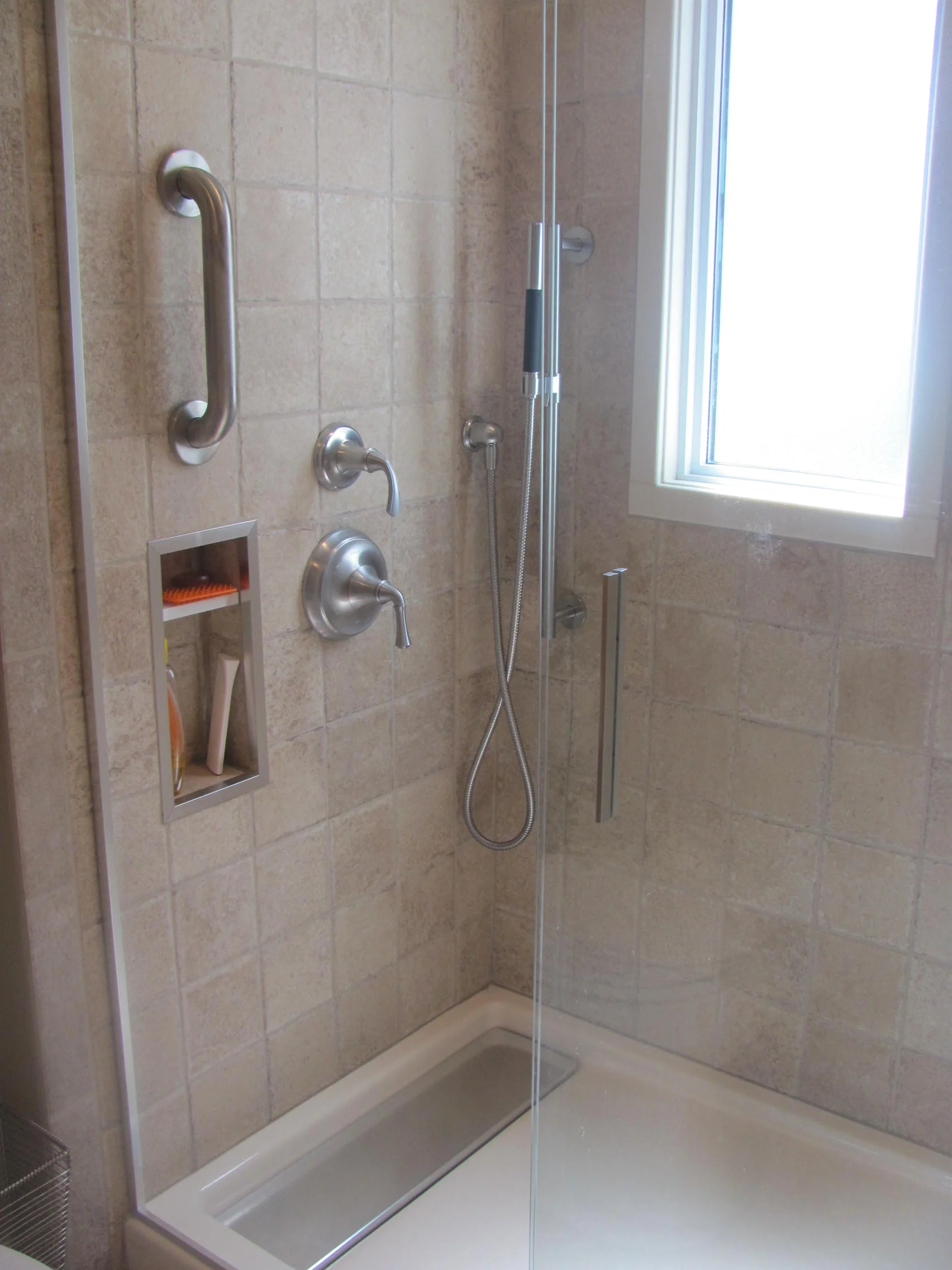 extra grab bars for elderly person