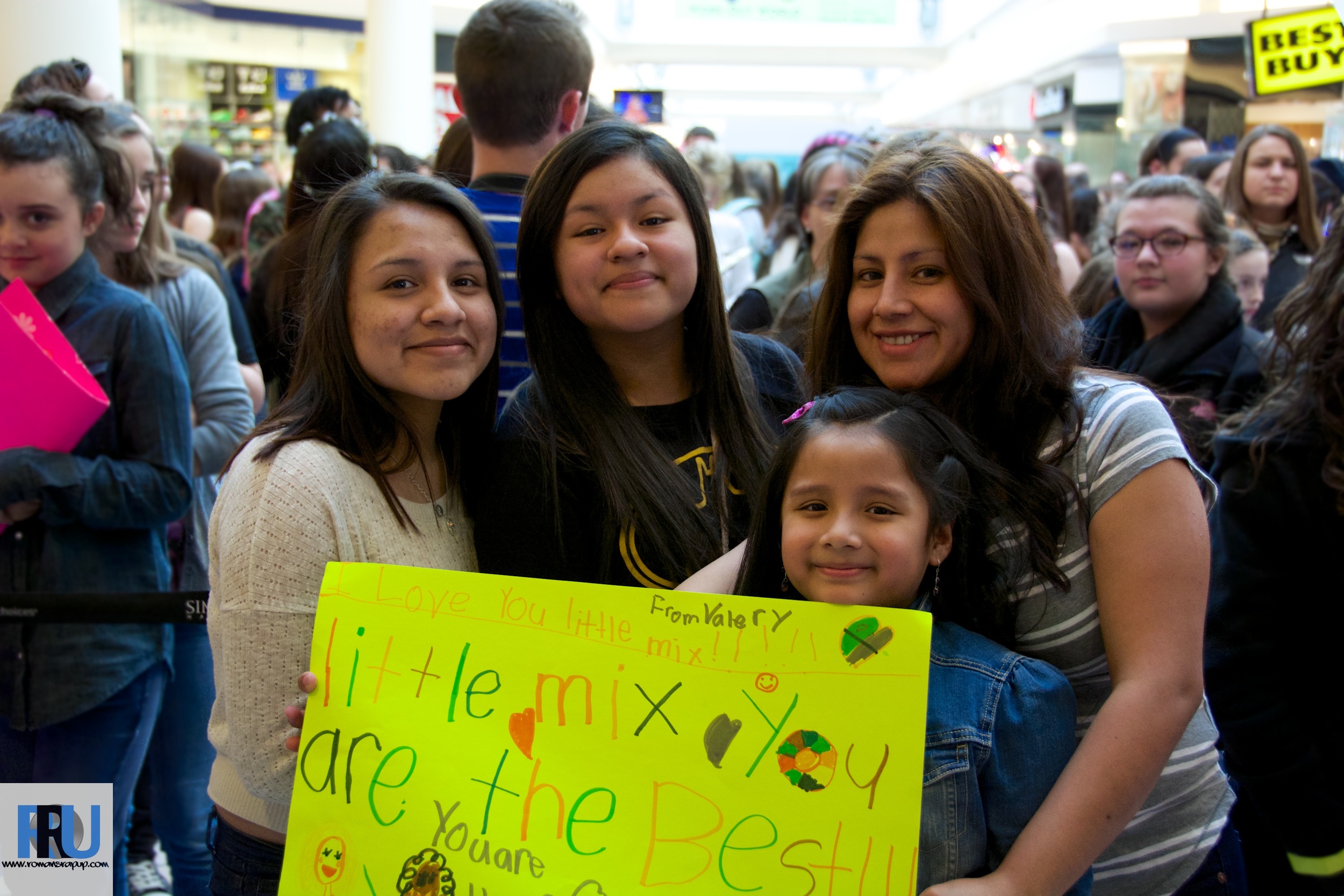 Little Mix Album Signing 4.jpg