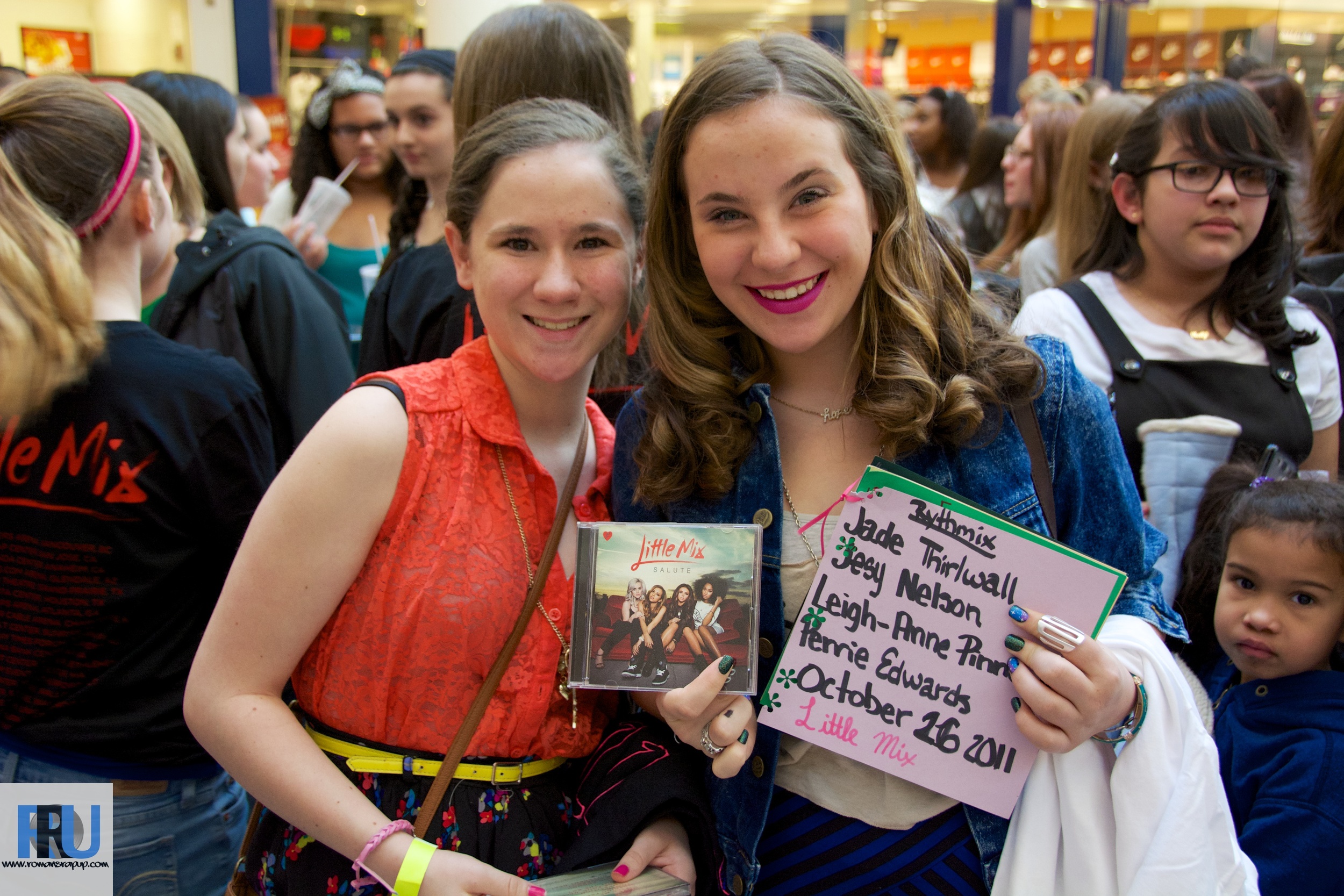 Little Mix Album Signing 7.jpg