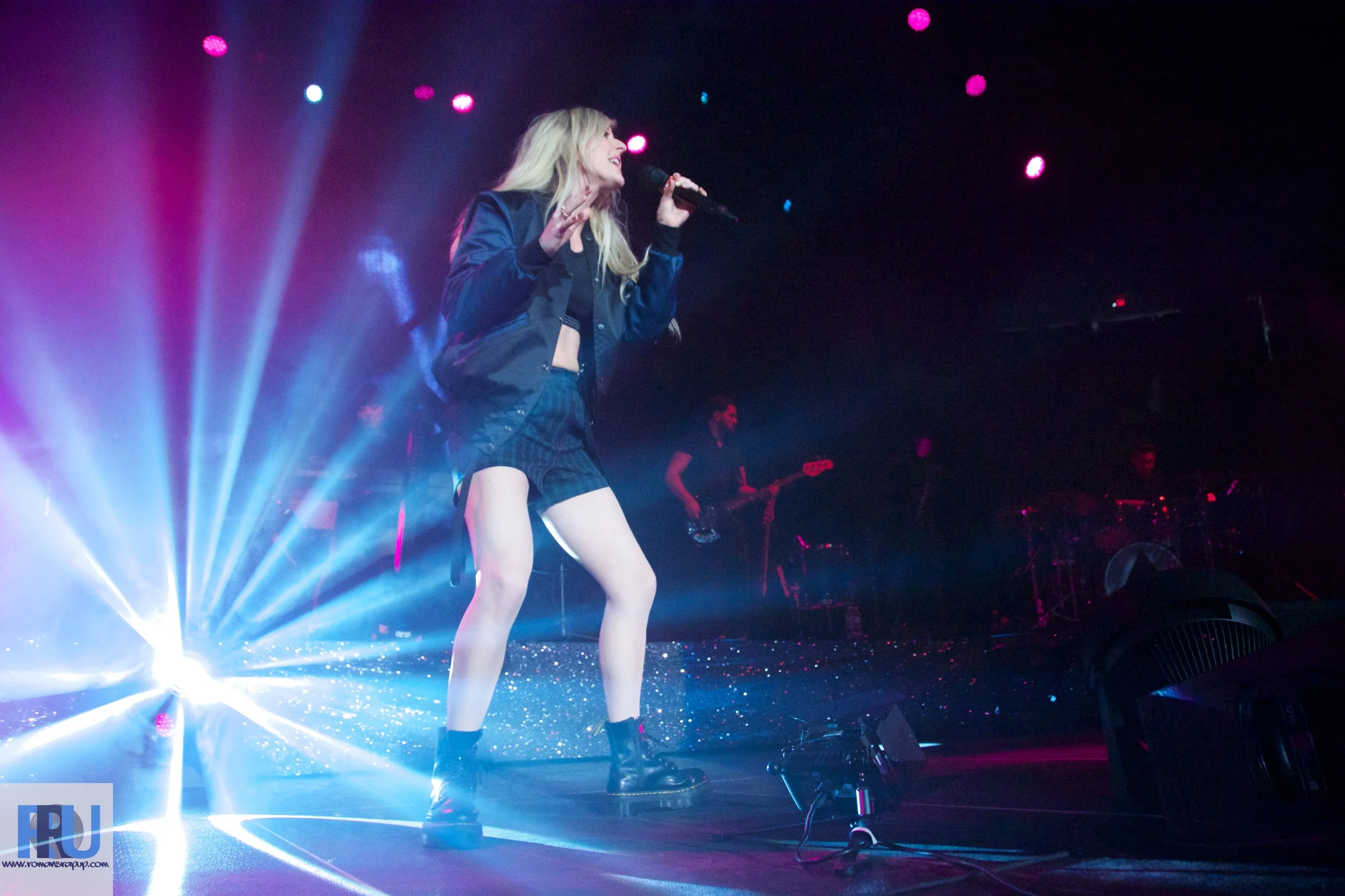 Ellie Goulding 25.jpg