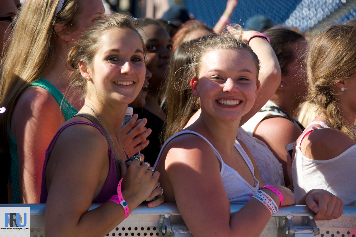 crowd shots 16.jpg