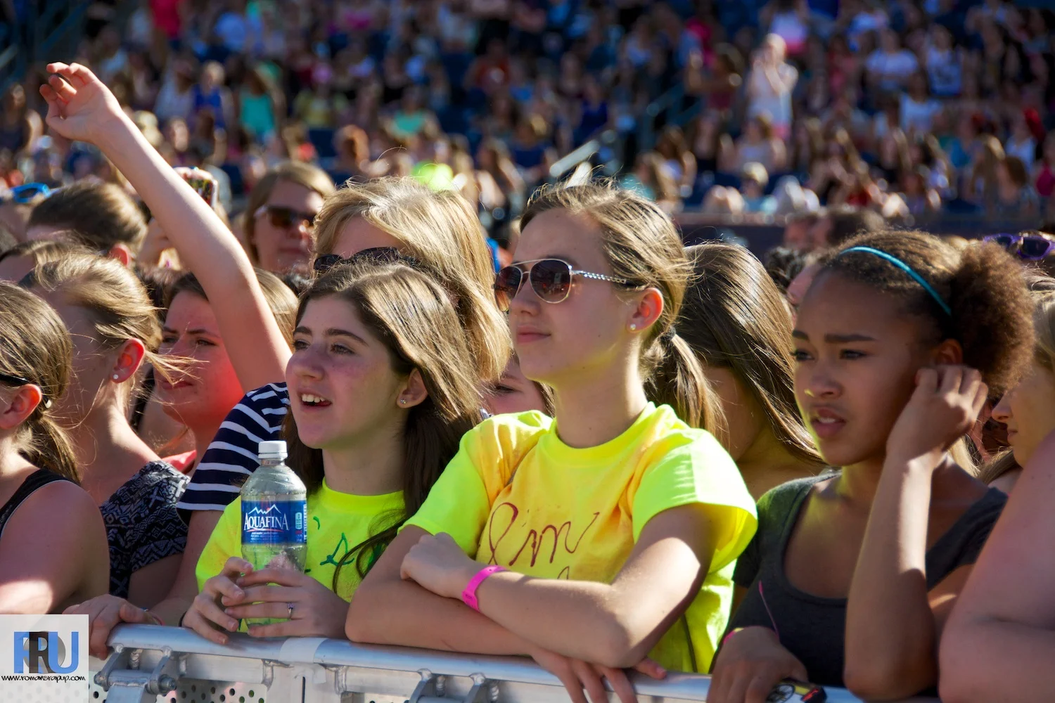 crowd shots 18.jpg