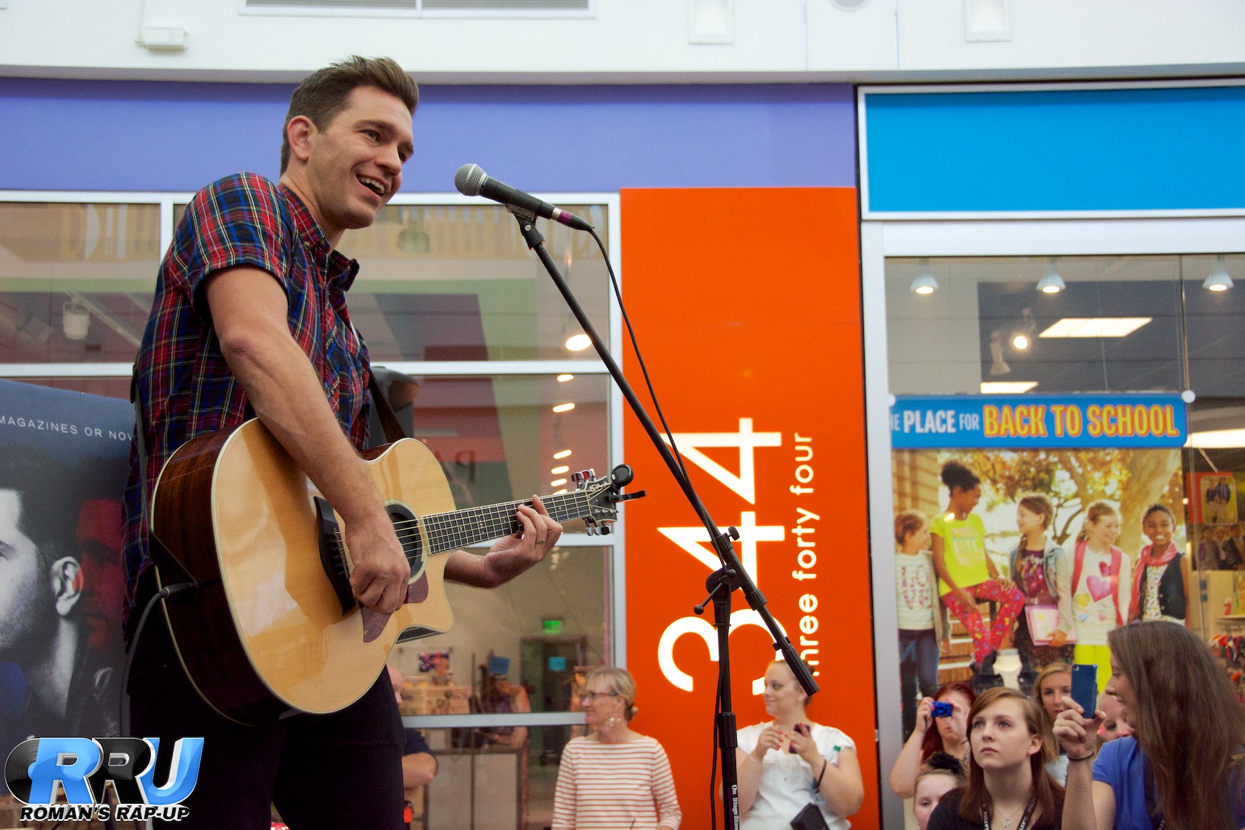 Andy Grammer North Shore Mall 8.jpg