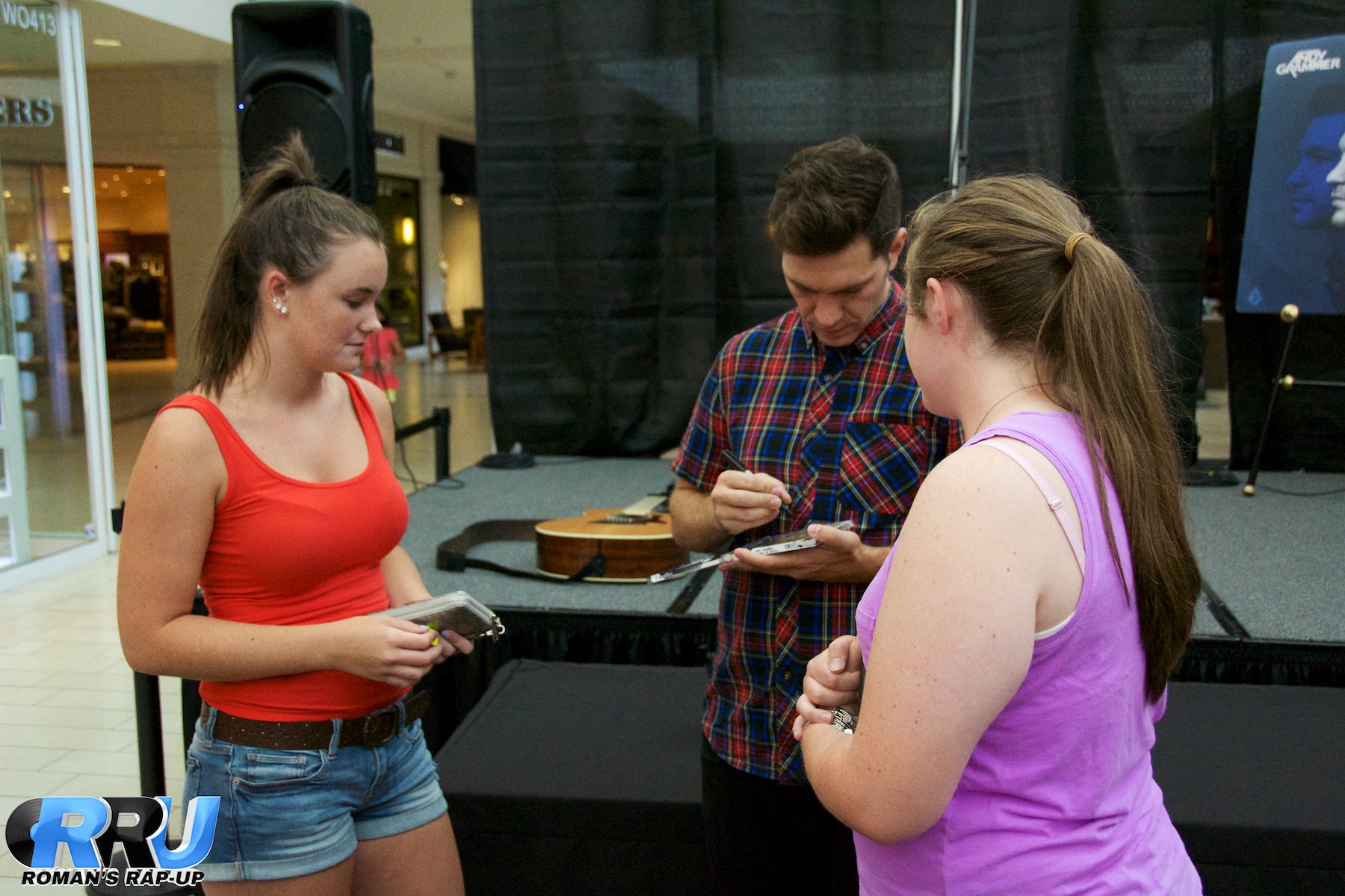 Andy Grammer North Shore Mall 50.jpg