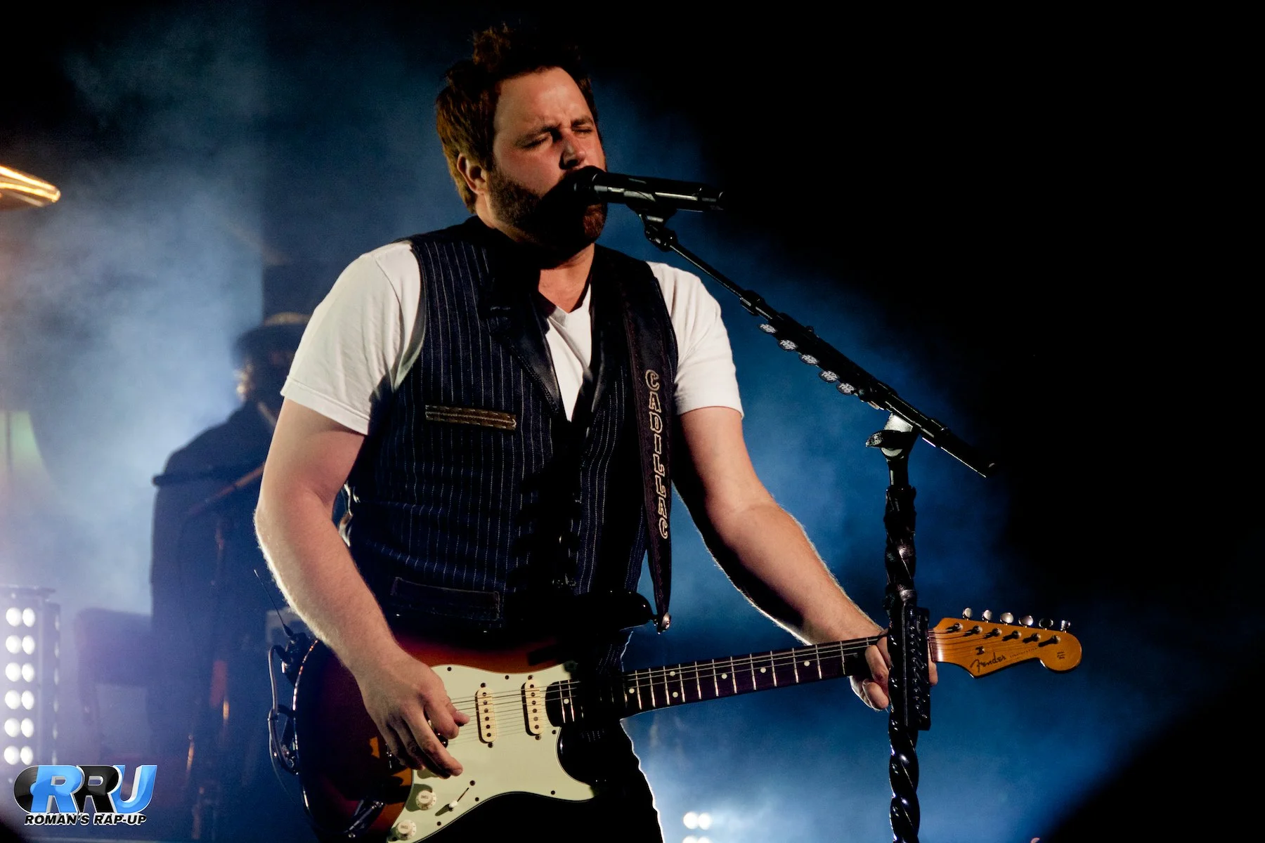 Randy Houser performs at the Xfinity Center in Mansfield, MA on August 23rd as part of Brad Paisley's "Country Nation" tour (Benjamin Esakof/Roman's Rap-Up).