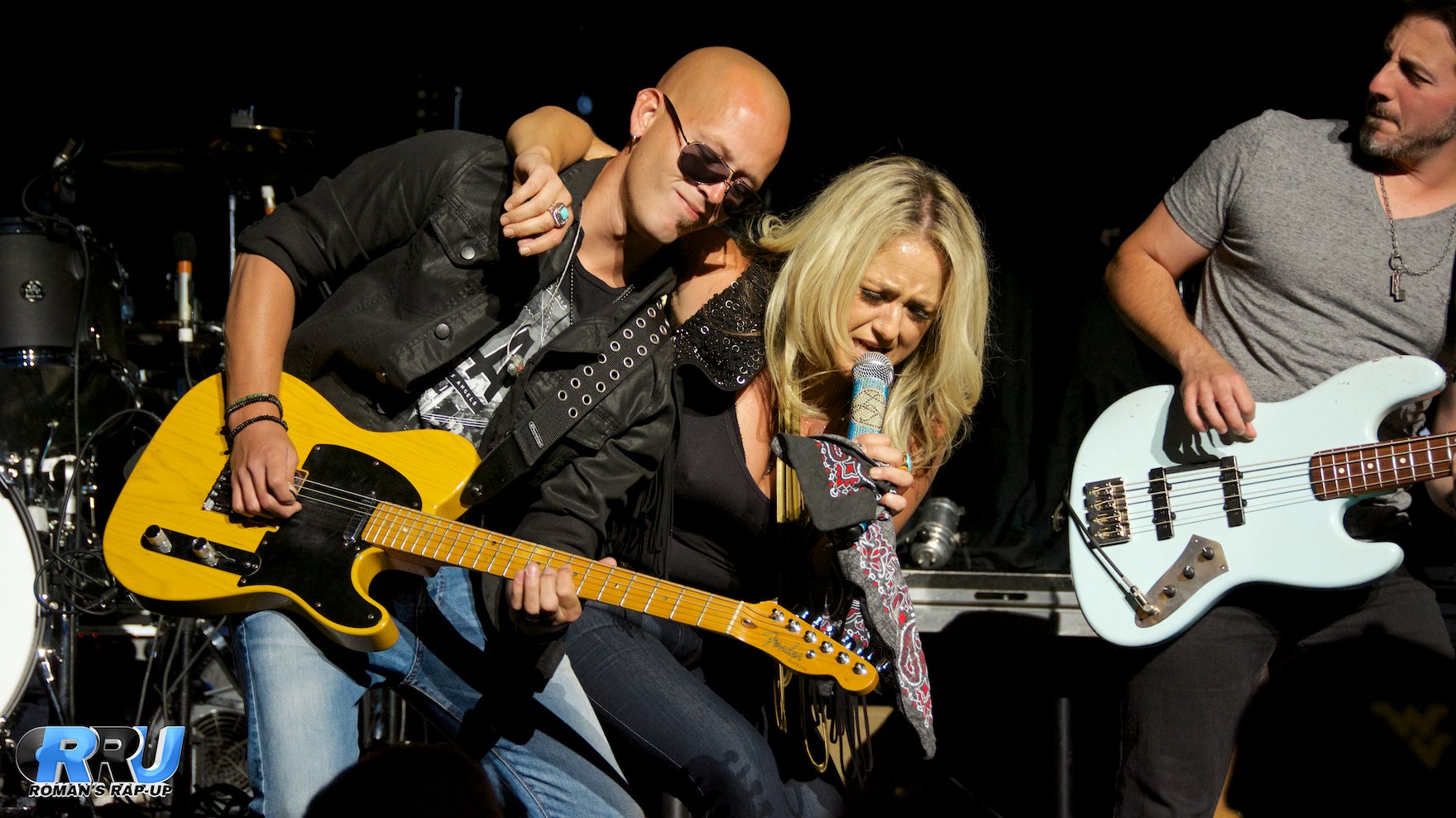 Brad Paisley w- Leah Turner 12.jpg