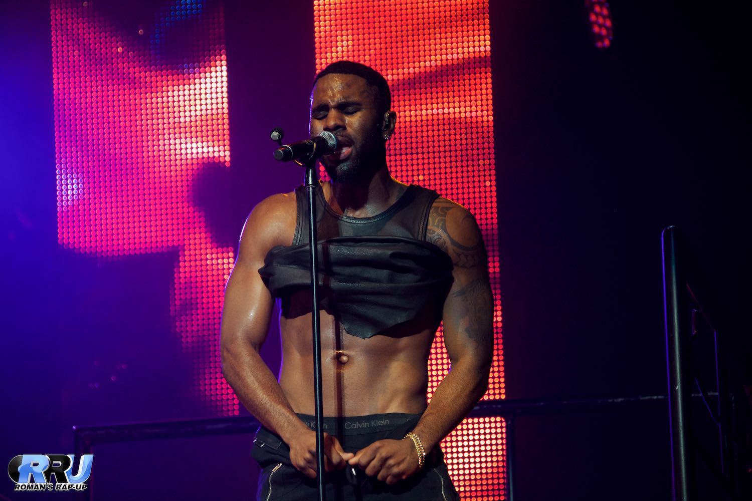 Jason Derulo w- Becky G 28.jpg