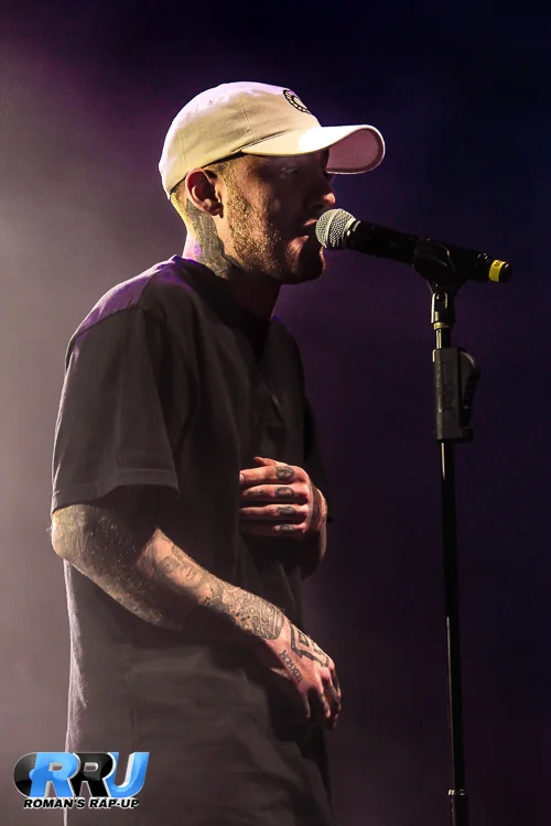 Mac Miller performs in Boston on December 11th, 2016 (Mike Zahar/Roman's Rap-Up).