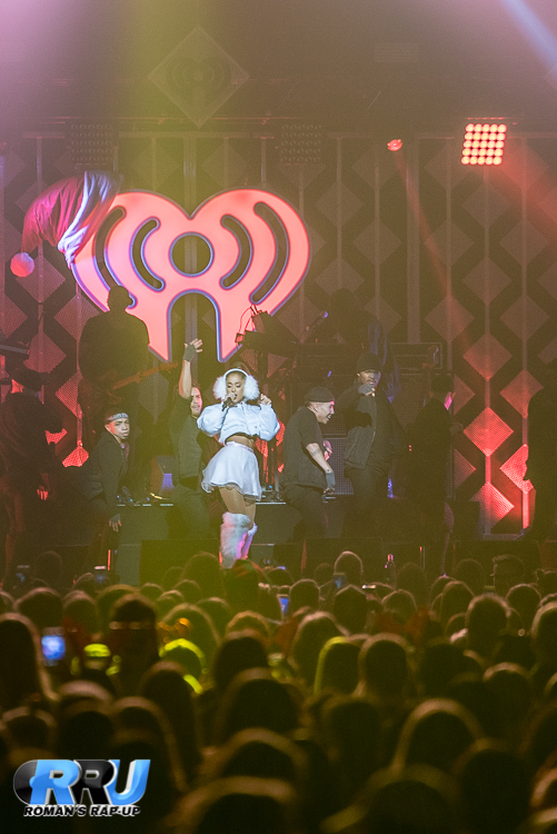 Ariana Jingle Ball_-13.jpg