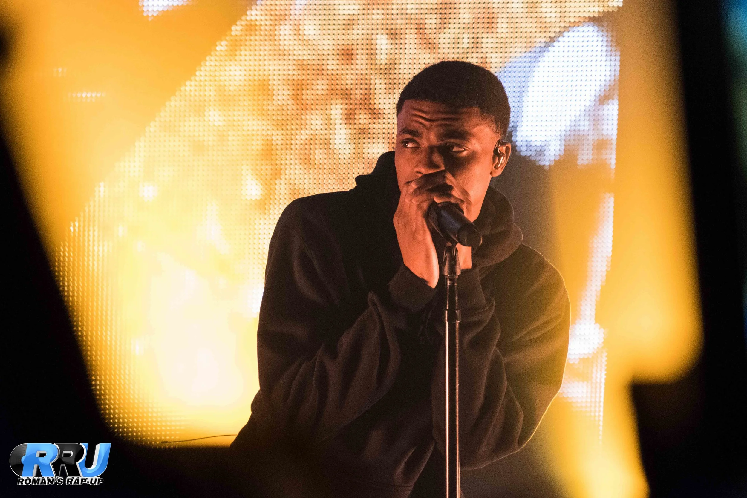 Vince Staples performing at Paradise Rock Club on March 28th, 2017 (Robert Jaczko/Roman's Rap-Up Media Group, LLC).