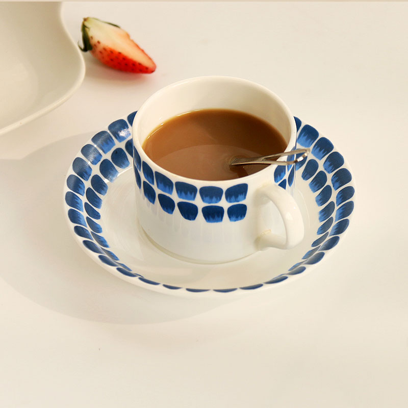 Black tea in England is often enjoyed with milk, lemon, and honey. This has to do with the astringency levels they experience from their tea. 