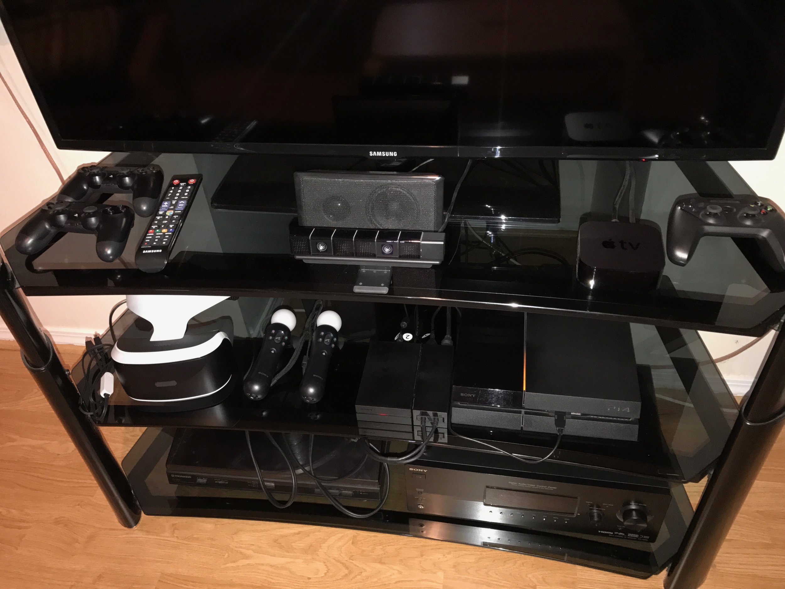 Chris's new Playstation VR set up.