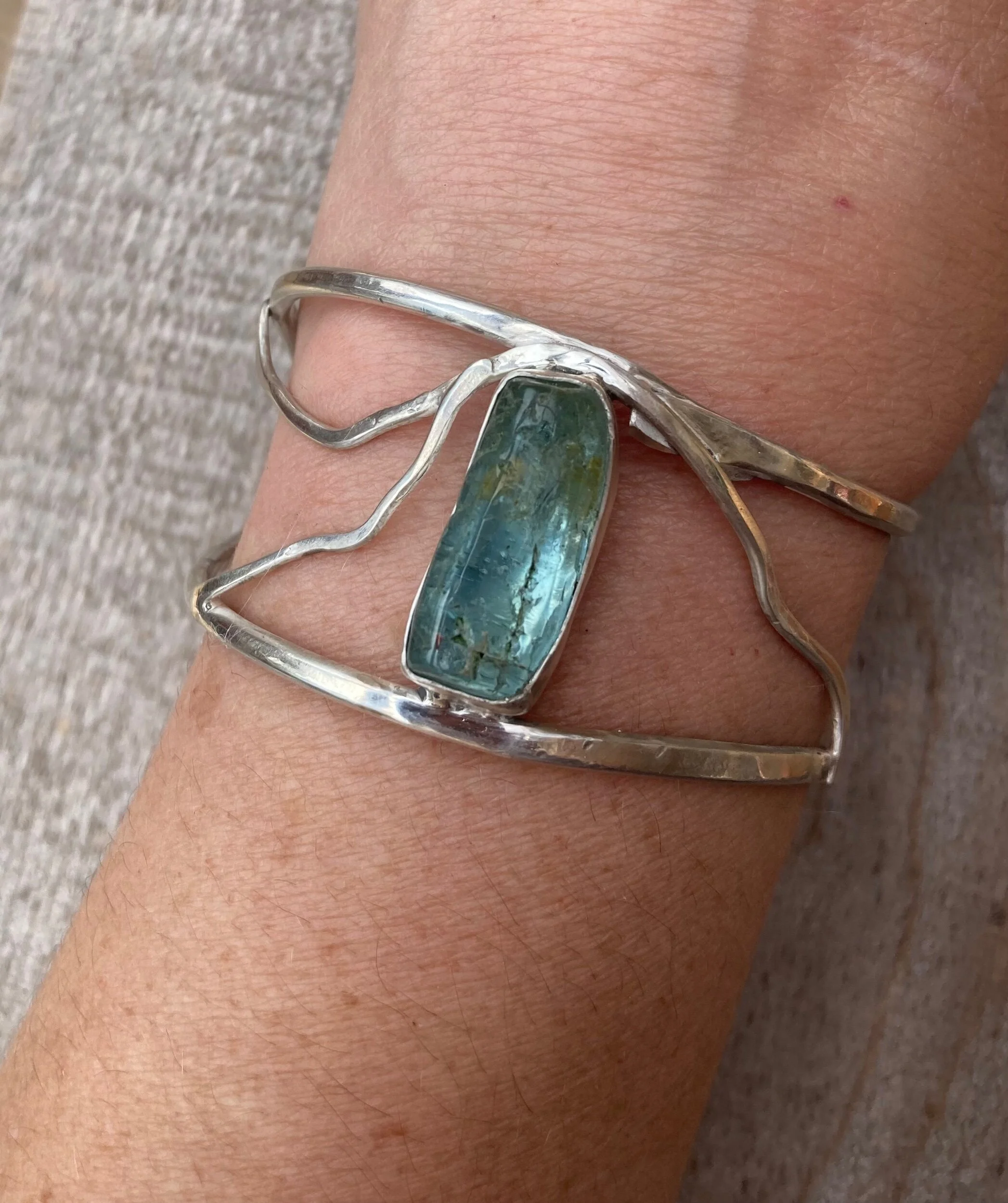 7D70221B-01D0-43E3-9DF4-FDF83D415293