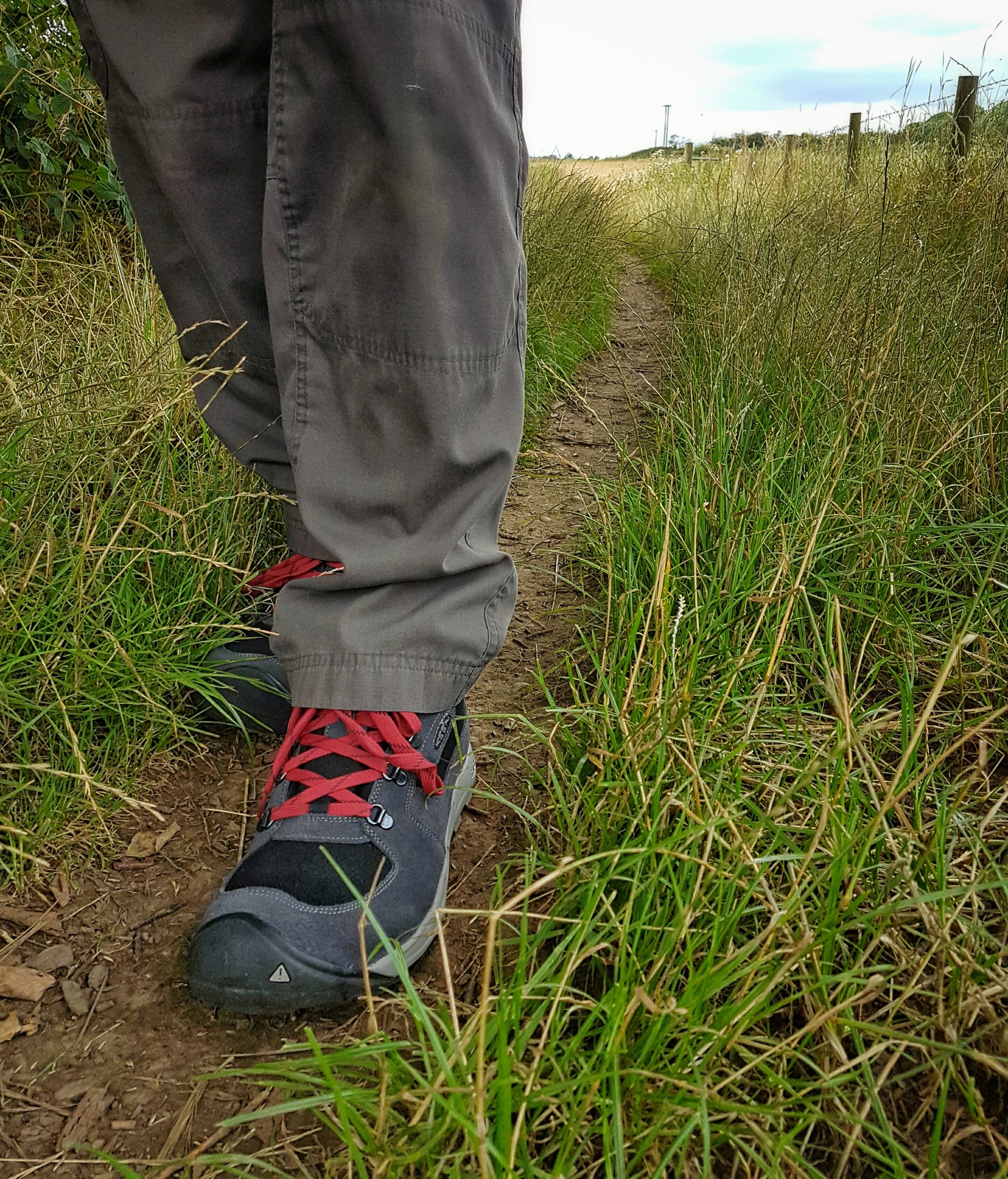 Walking along trails, sometimes with wet grass offered a great chance to test the waterproofing and durability of the boot.