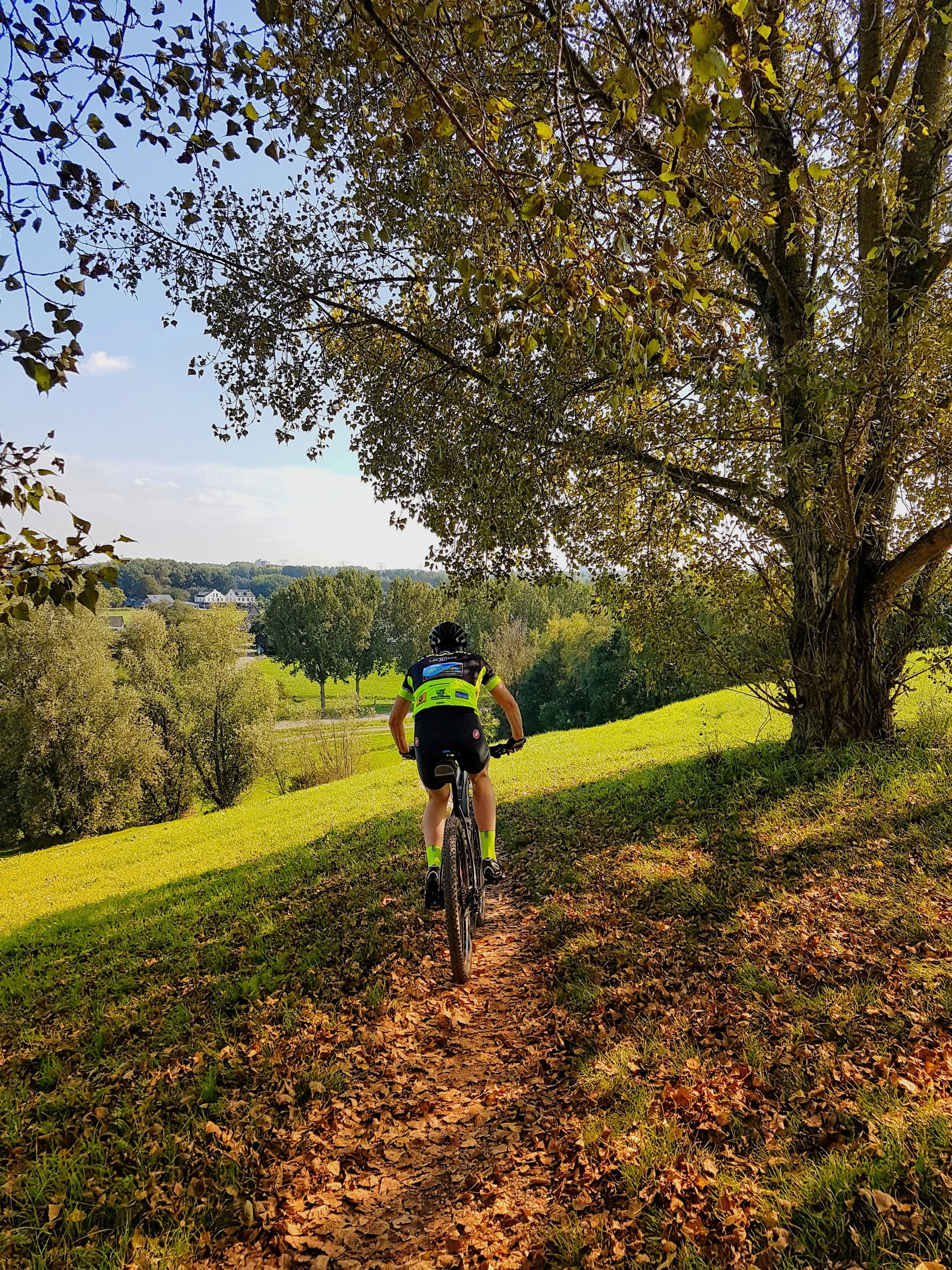 Part of the Mountain Bike route and the fast winding descent into the valley below. A really great part of this extensive Mountain Bike route.