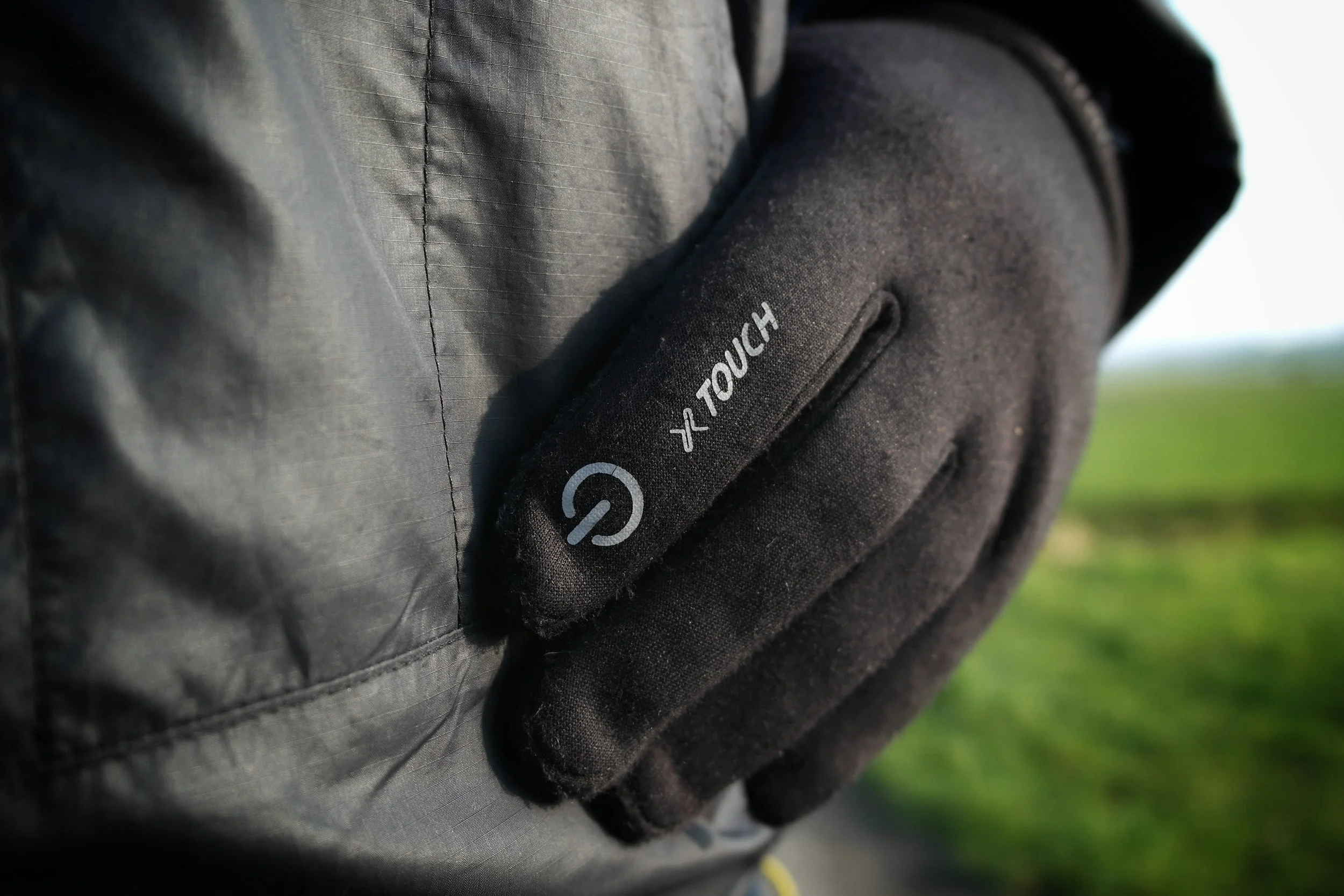 The brushed material make the glove extremely comfortable and warm.