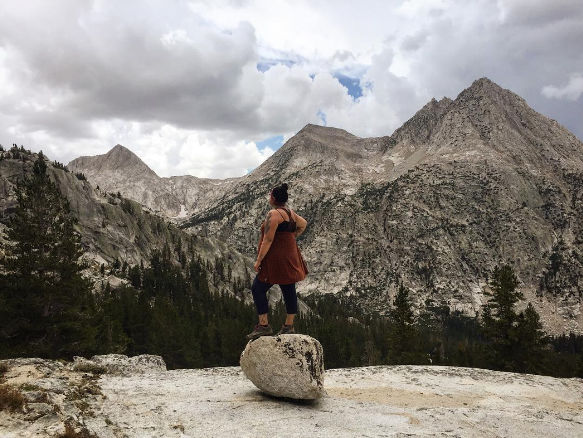 Jolie in the mountains. Photo by @numu_wanderer / Autumn Harry