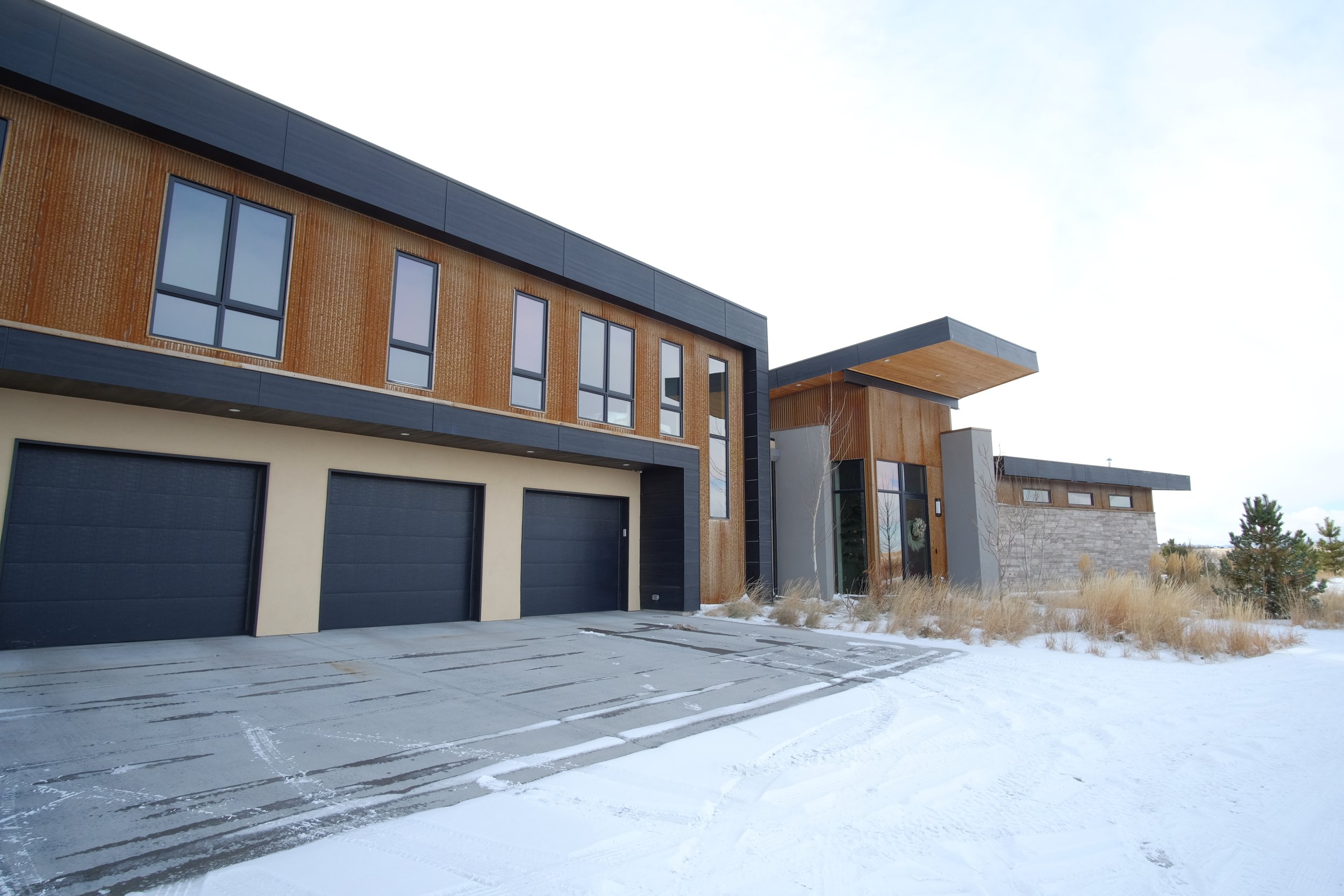 Lemon Gulch Residence | Entry &amp; Garage