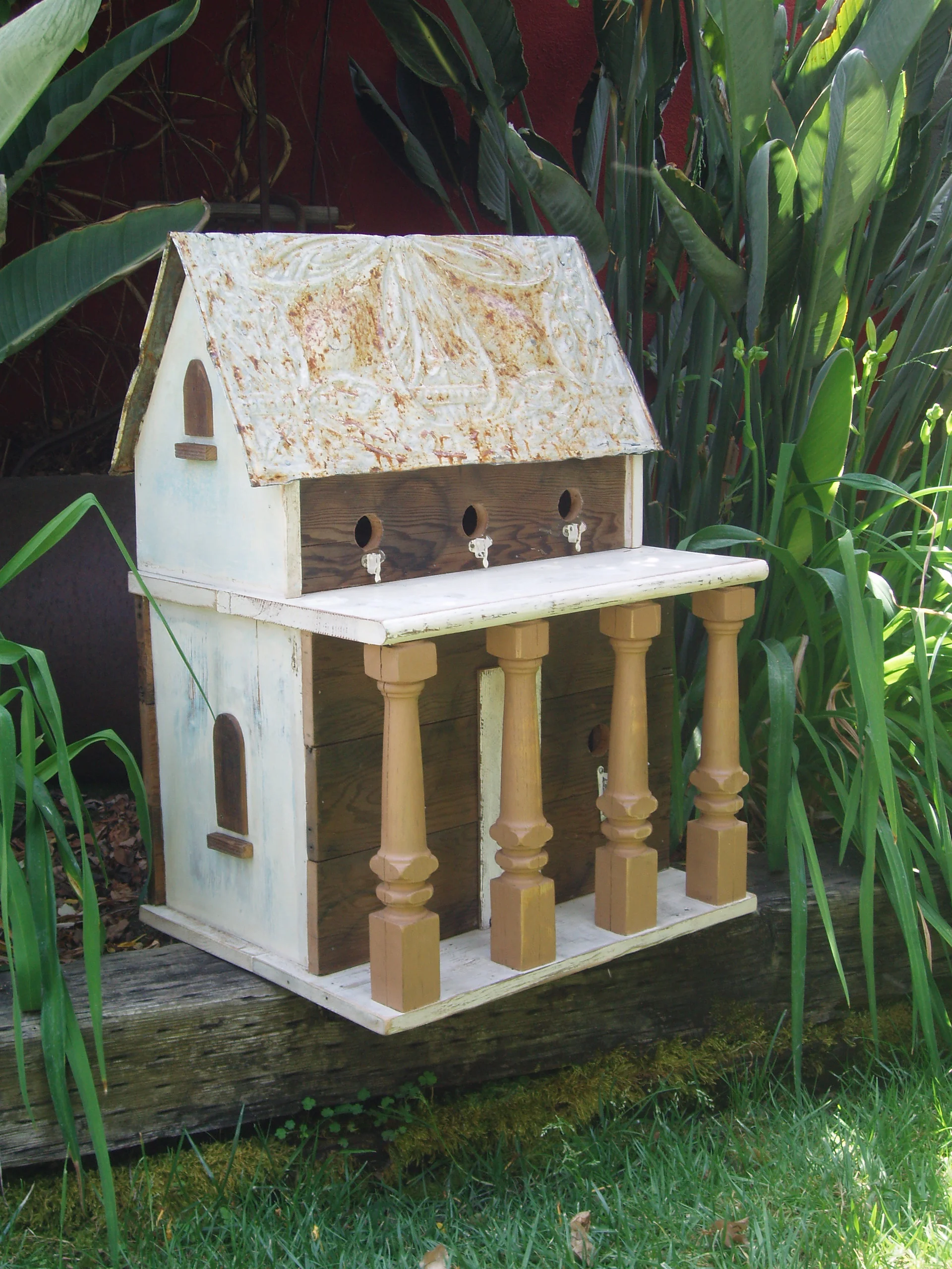 The Meeting Hall, Specialty