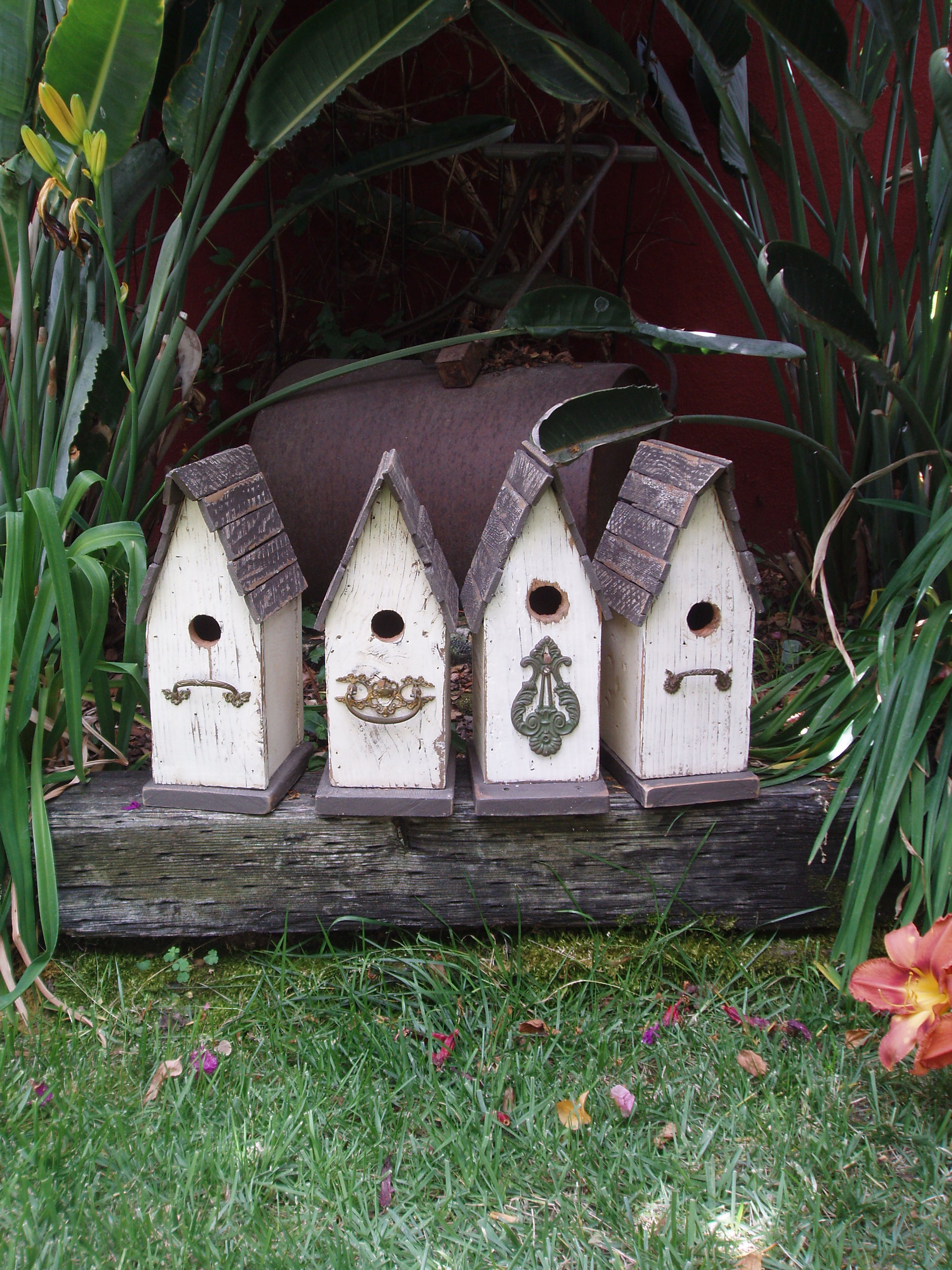 Nifty Whites, Small Collection