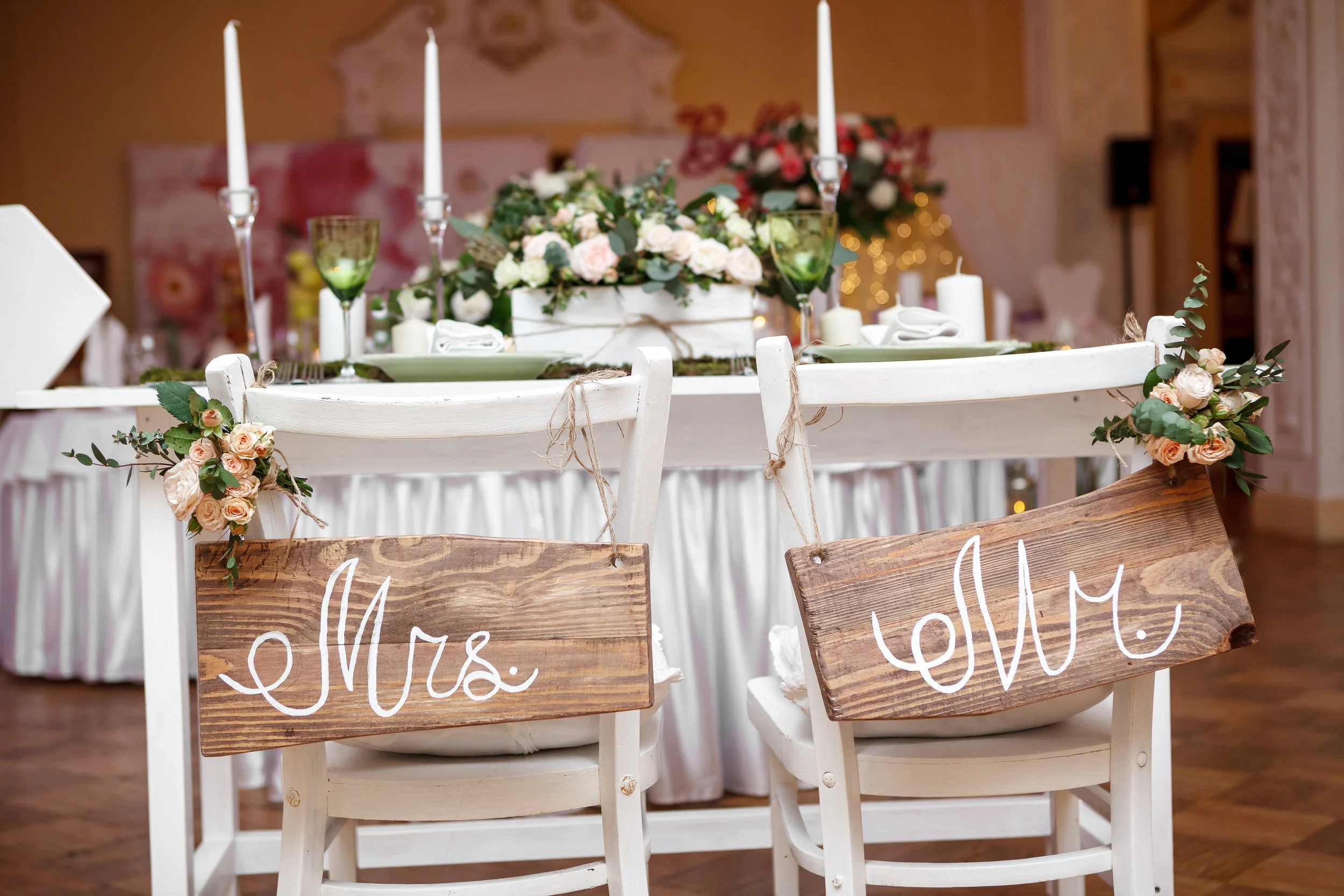 Mr. & Mrs. Sign