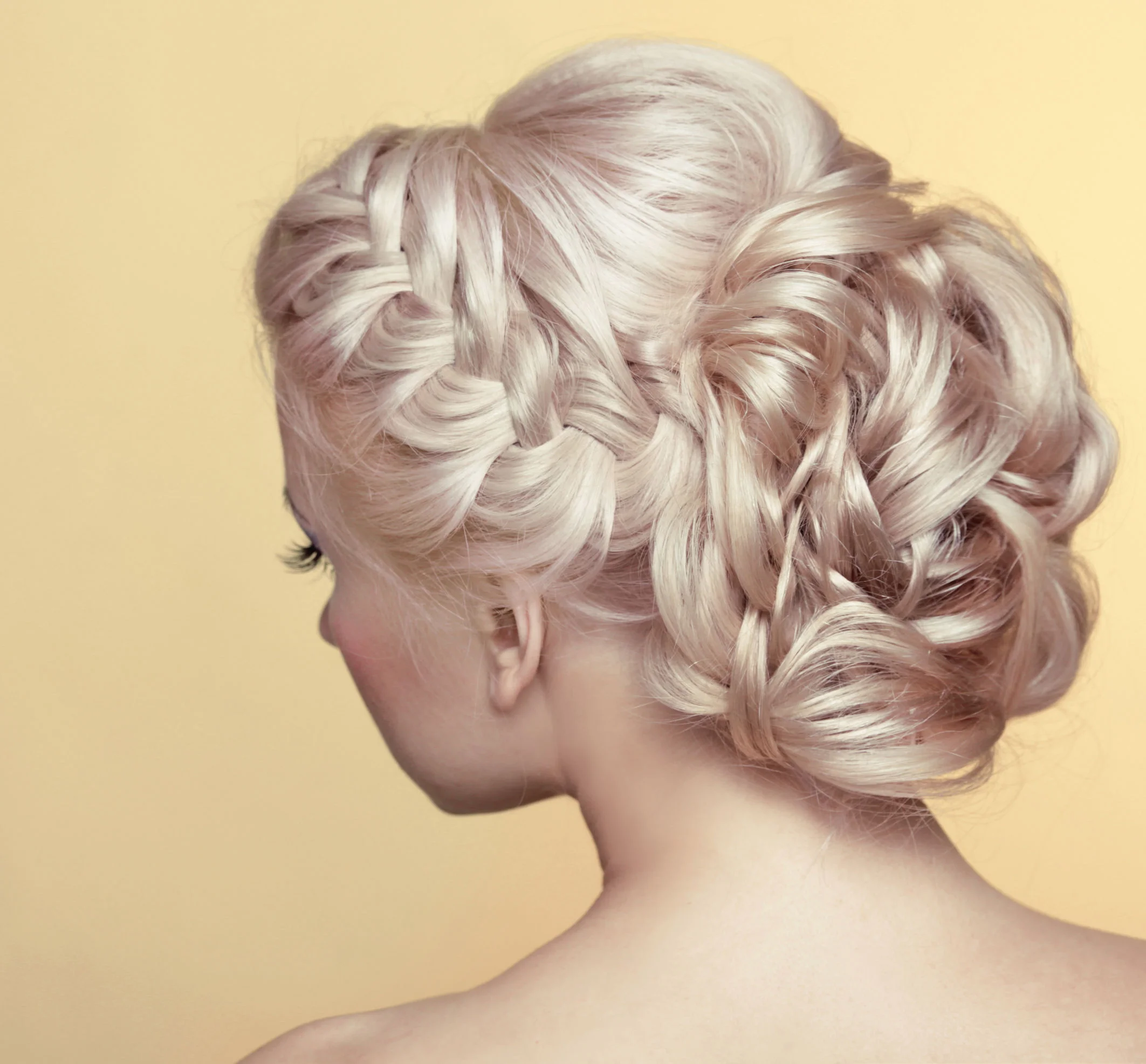 29143529 - beauty wedding hairstyle. bride. blond girl with curly hair styling