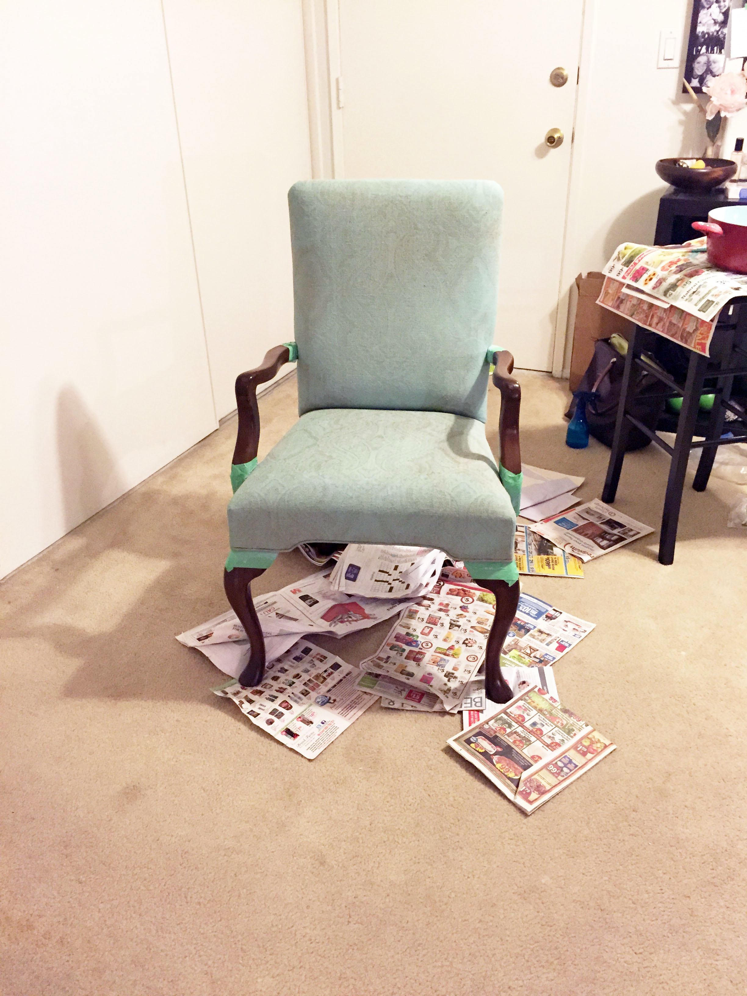 Phew, I didn't hate it. Good start. This is the color after it's first coat. 