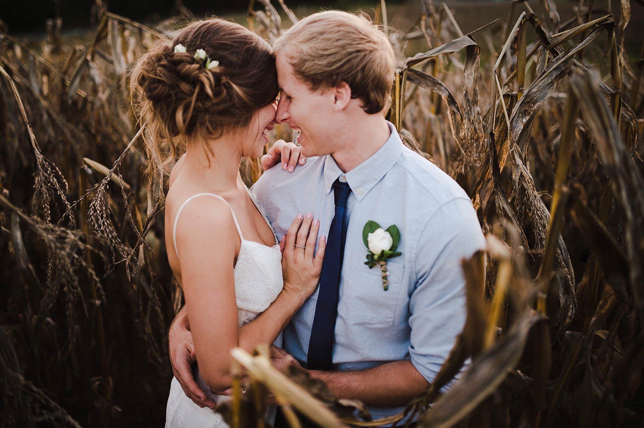 emotion intimate wedding photo auckland corn.jpg