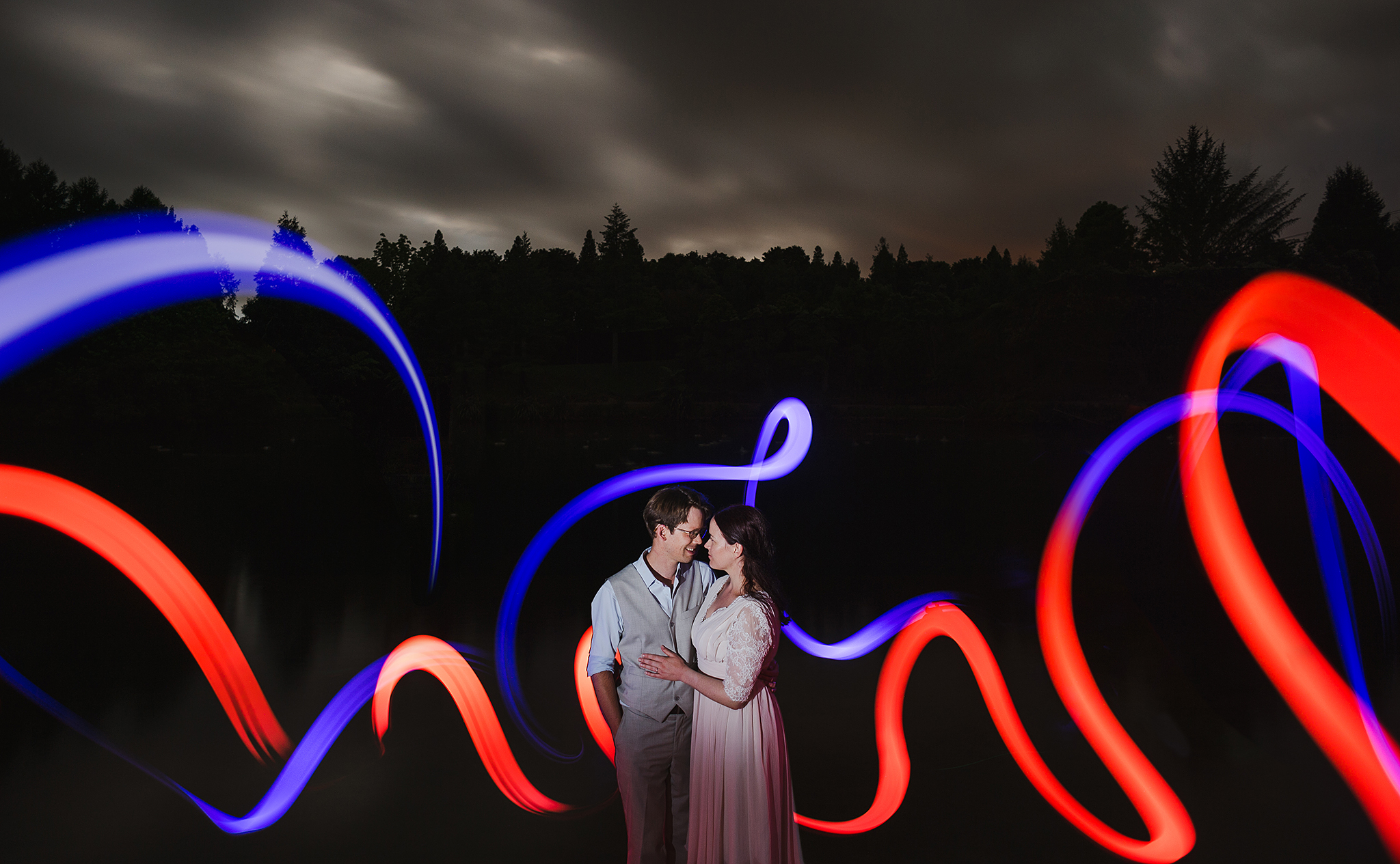 44 light painting bride groom auckland wedding photography.JPG