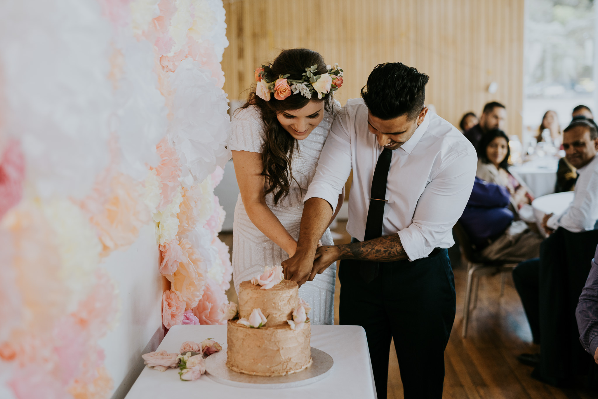 DIY Auckland Wedding, Cake with gold frosted icing