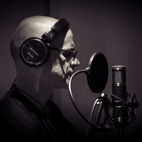 Dave-at-The-Loft-03.gif
