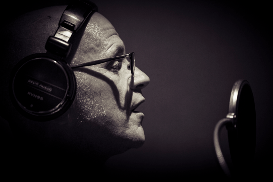 Dave-at-The-Loft-06.gif