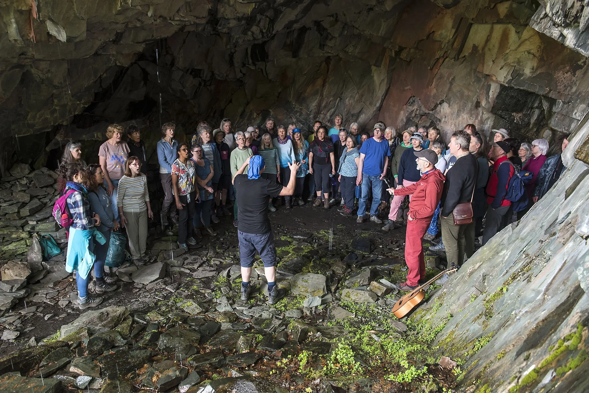 2024-05 Singers in Millican Dalton's Cave 02.jpg